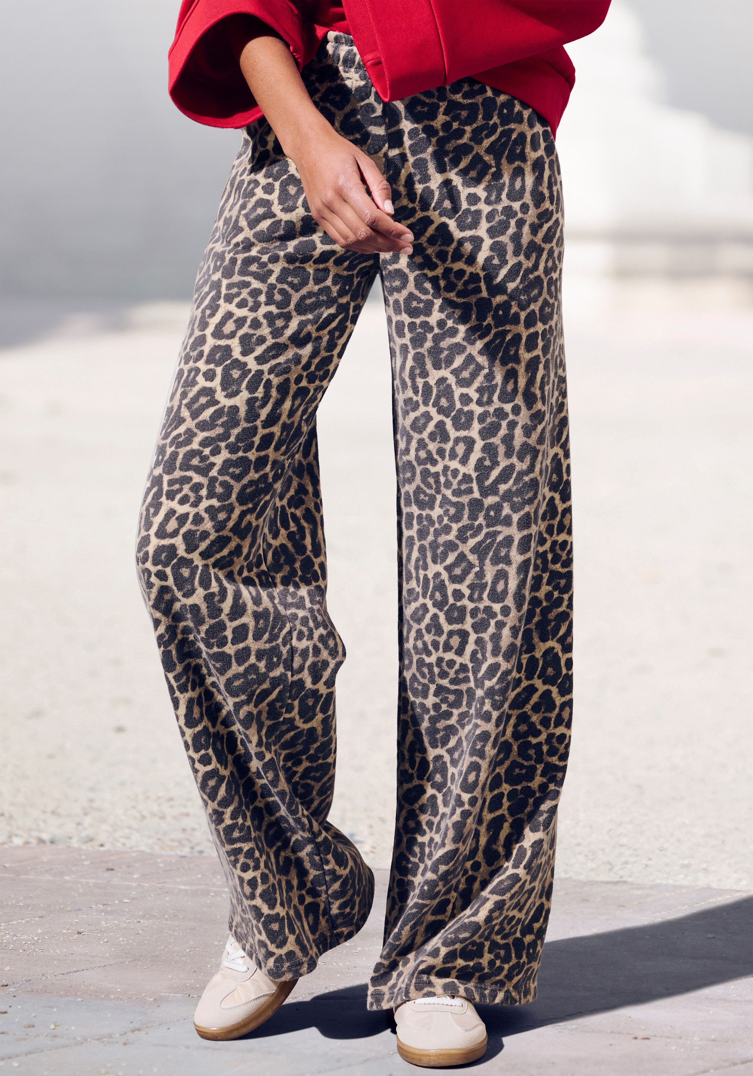 Buffalo Sweathose - Relaxhose in Leo-Optik Weites Bein mit bequemen Bündchen, Home- und Loungewear