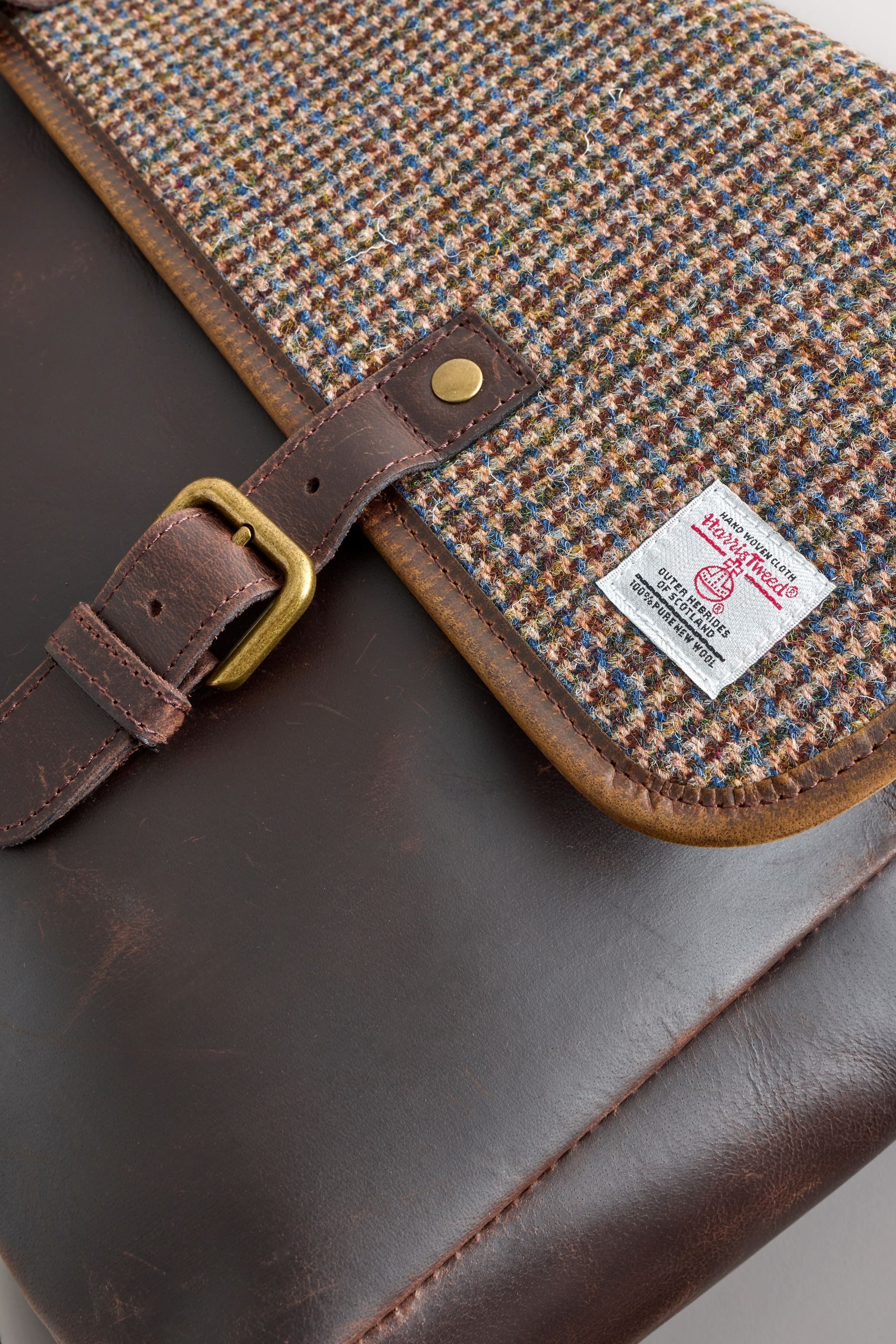 Next Messenger Bag Messenger-Tasche aus Harris Tweed (1-tlg)