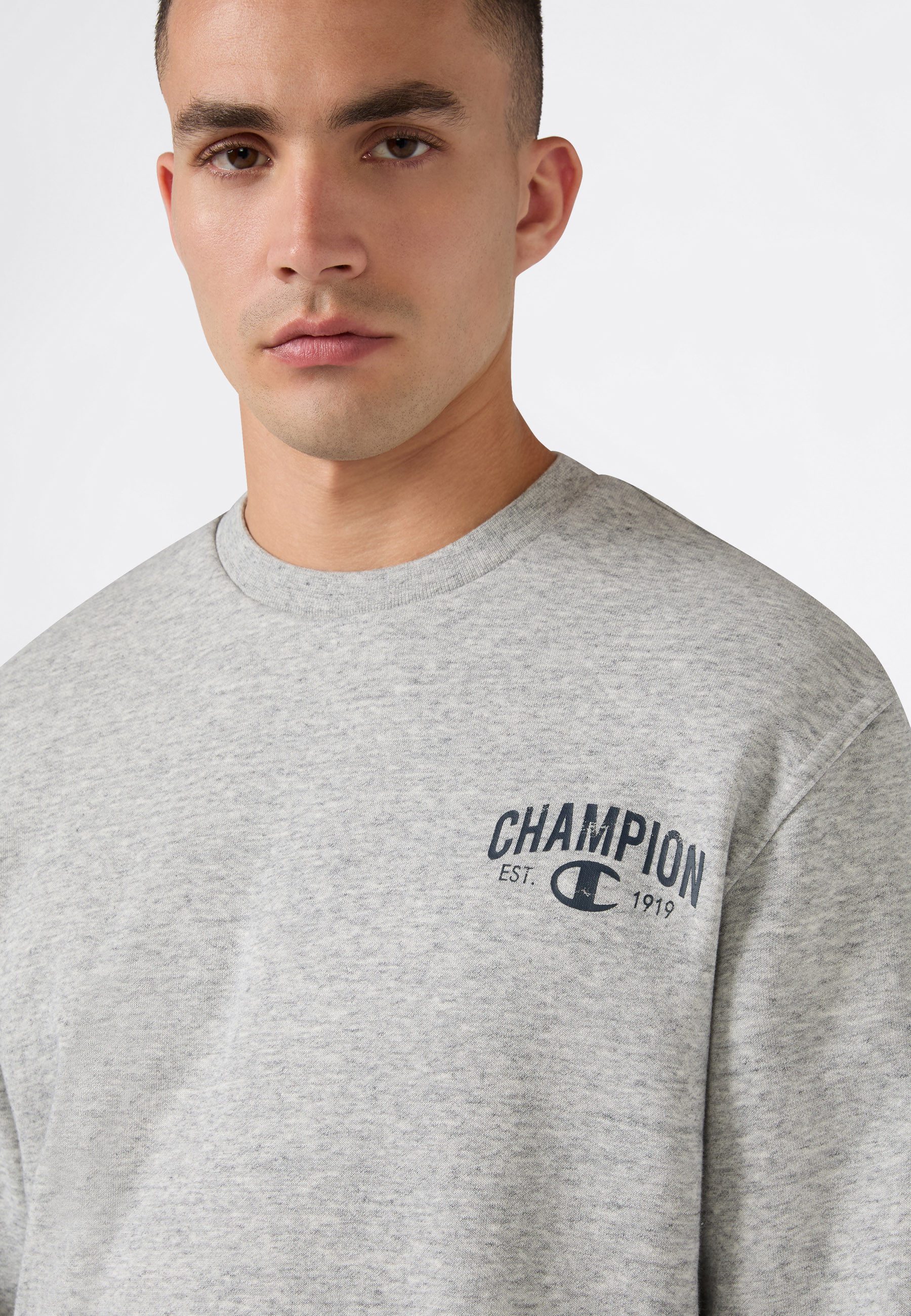 Champion Sweatshirt SPORTWEAR CREWNECK Standard Fit mit sportlicher Ausstrahlung, für Sportmode und Freizeit, Standard Fit