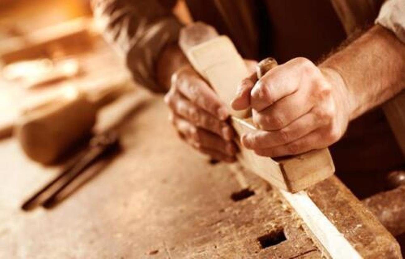 JVmoebel Esszimmer-Set Holztisch mit Stühlen in modernem Design, Made in Europa