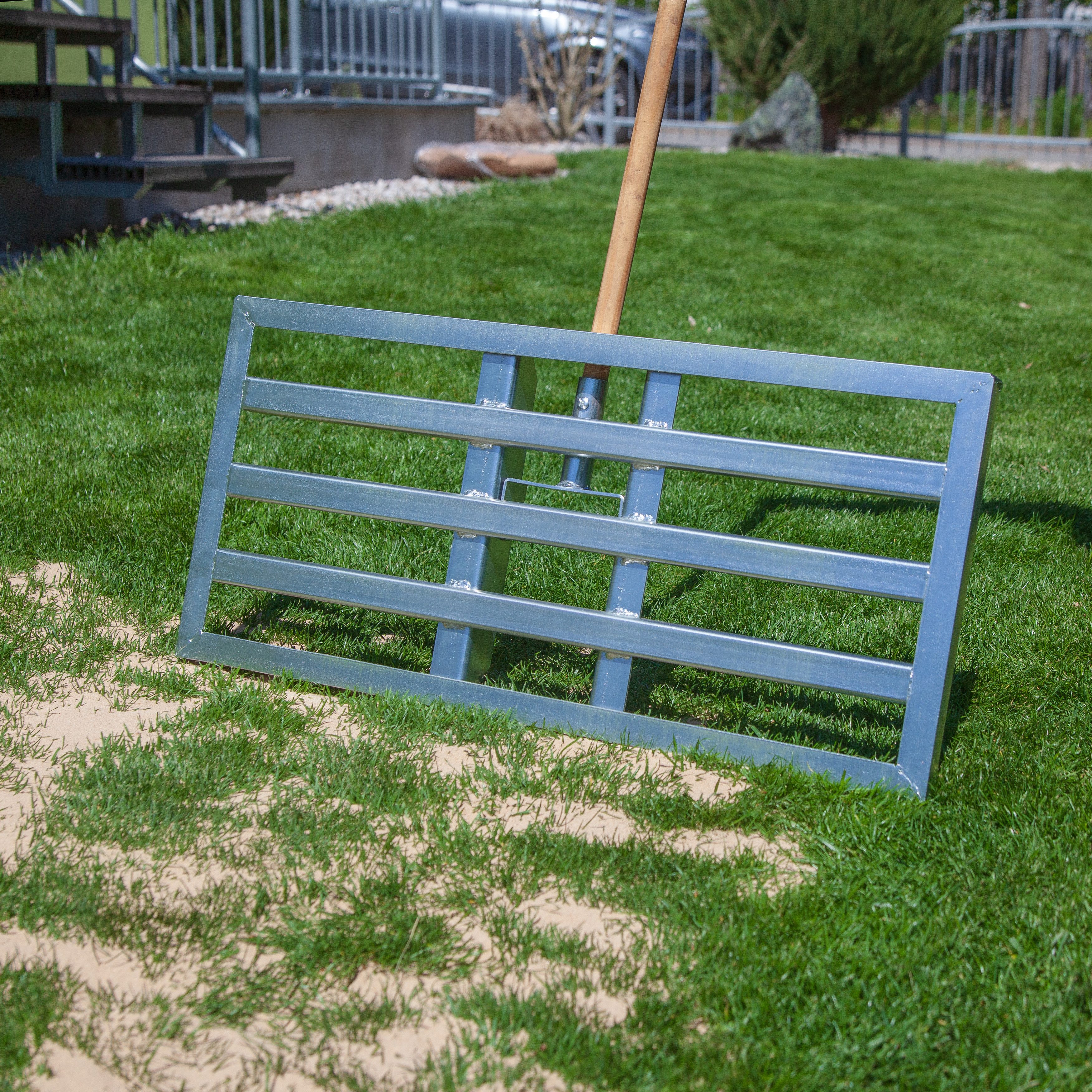 SattesGrün Rasenrechen Profi Rasenrakel Rakel zum Sanden Abziehen, Levelingrake Flächenebner Leveler Lawnleveling ohne Stiel