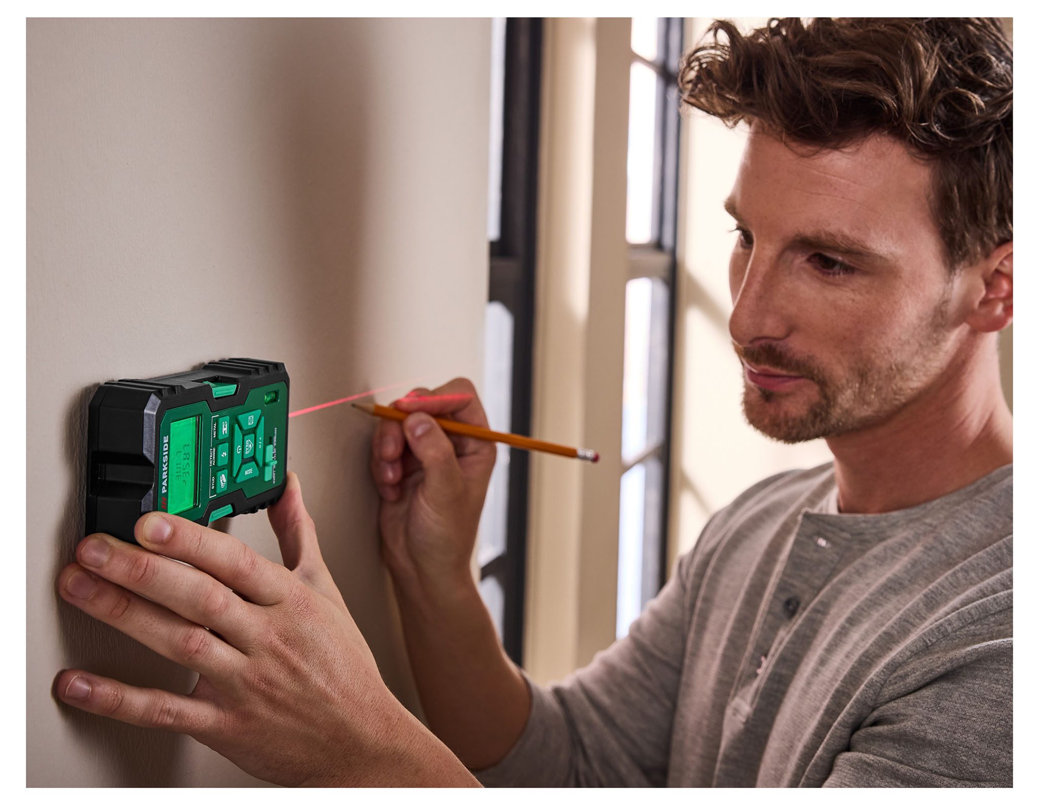 Parkside Leitungsortungsgerät PMME 5 A1, Multi-Messdetektor, 5 in 1, mit Laser