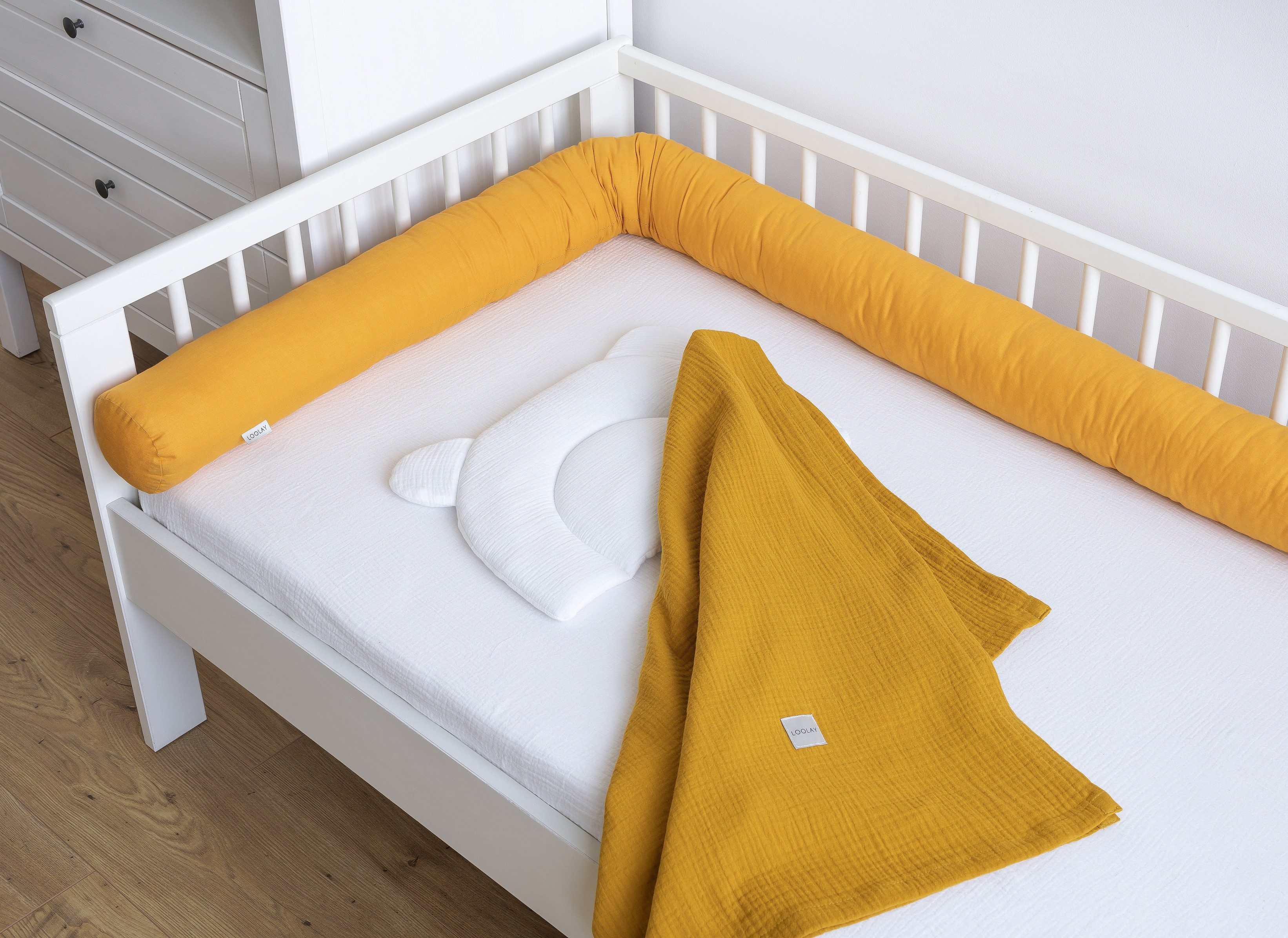 Loolay Nestchenschlange 100% GELB Baumwolle Multifunktion PREMIUM Bettschlange Stoffschlange, (Bettumrandung Krabbeldecke Babybett Umrandung Schlange Bett Kopfschutz, Zierkissen Bettrolle Dekokissen Zugluftstopper - Super GESCHENK), LOOLAY® - 100% Europäische Stoffe und Kleinserien-Nähen!