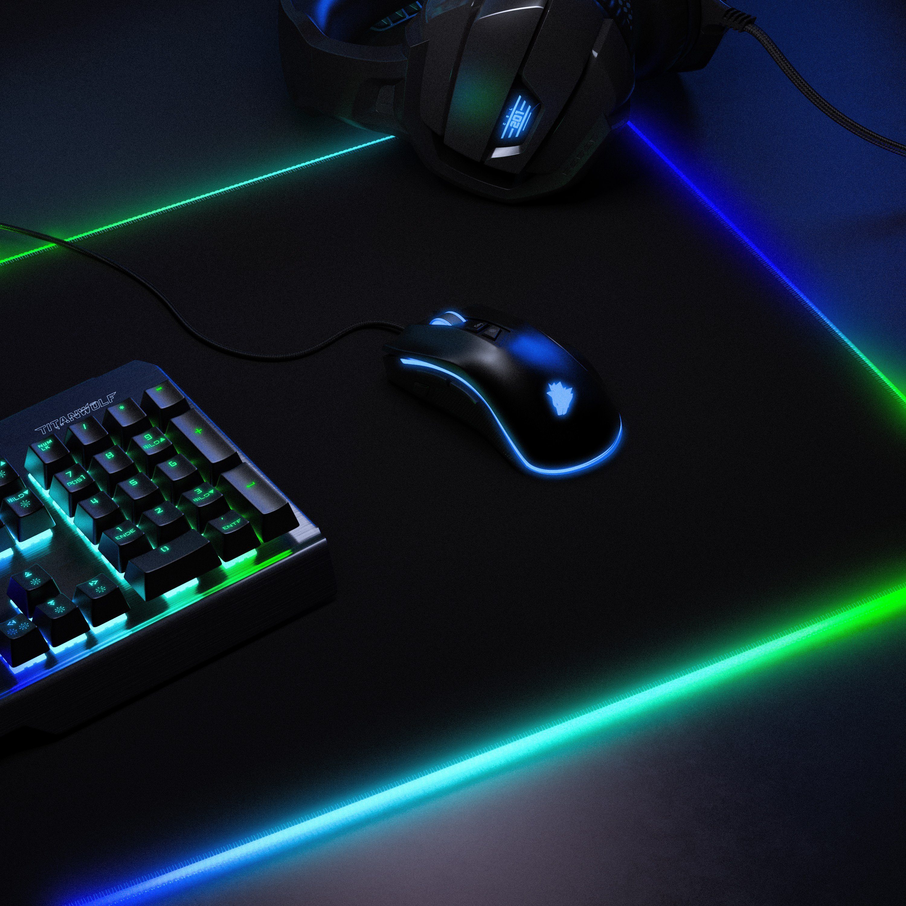 Titanwolf Gaming Mauspad RGB Mousepad 900 x 400 x 3 mm, LED Multi Color XXL Tischunterlage, rutschfest, abwaschbar, Geschwindigkeit & Präzision, schwarz