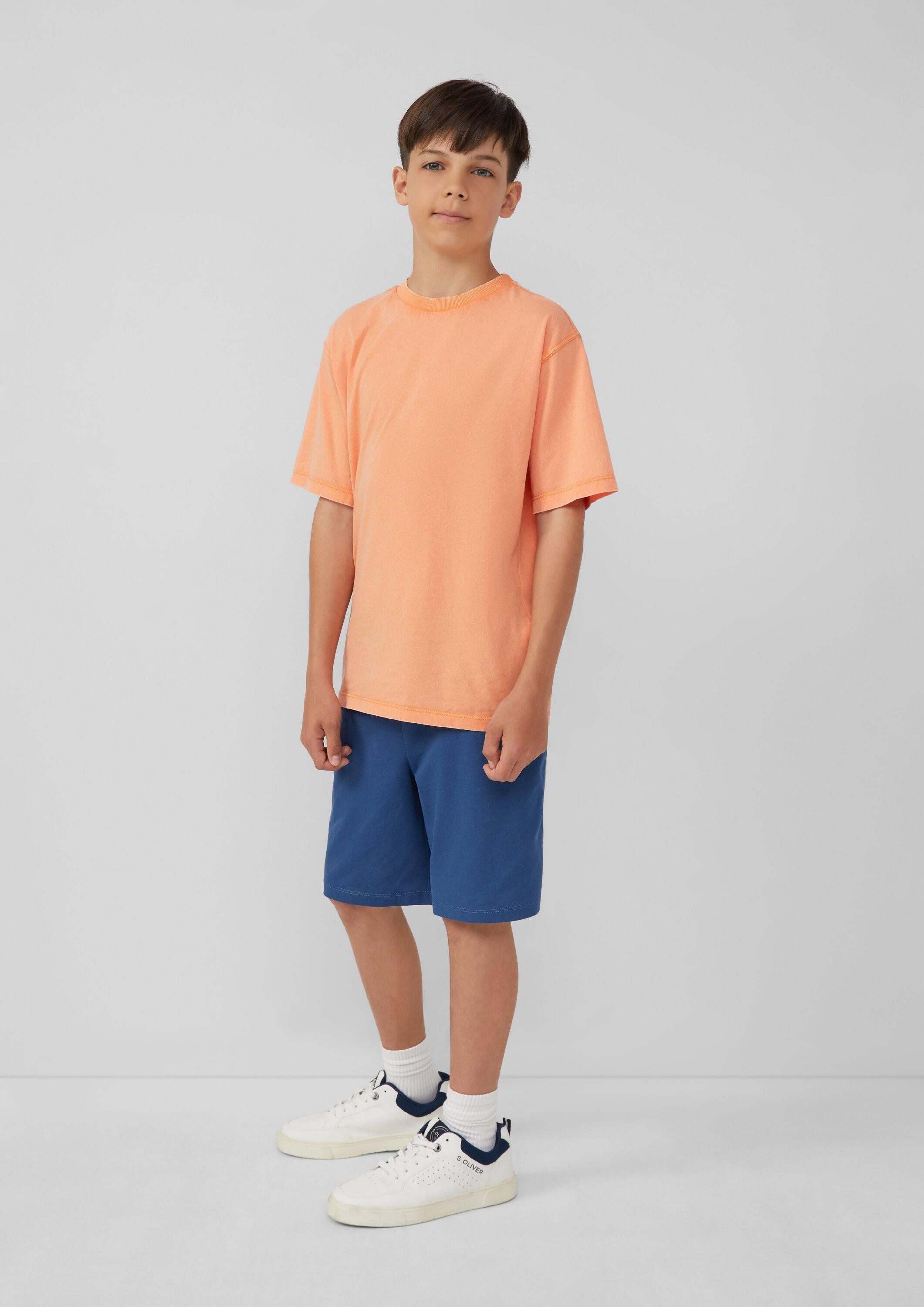 s.Oliver Kurzarmshirt T-Shirt T-Shirt mit Used-Effekt und Rückenprint