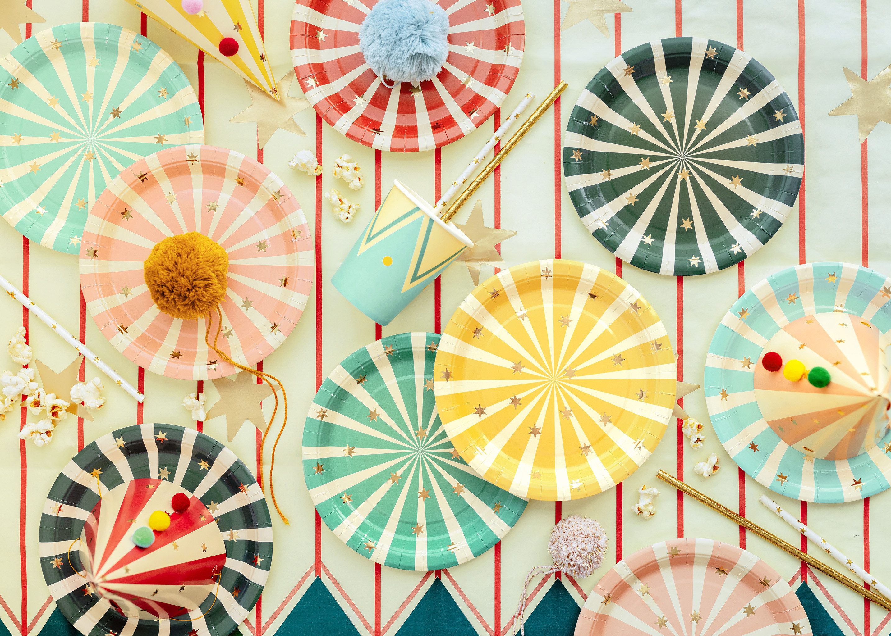 partydeco Teller, Pappteller 18cm mit Streifen und Sternen 6er Set Farbmix / Gold