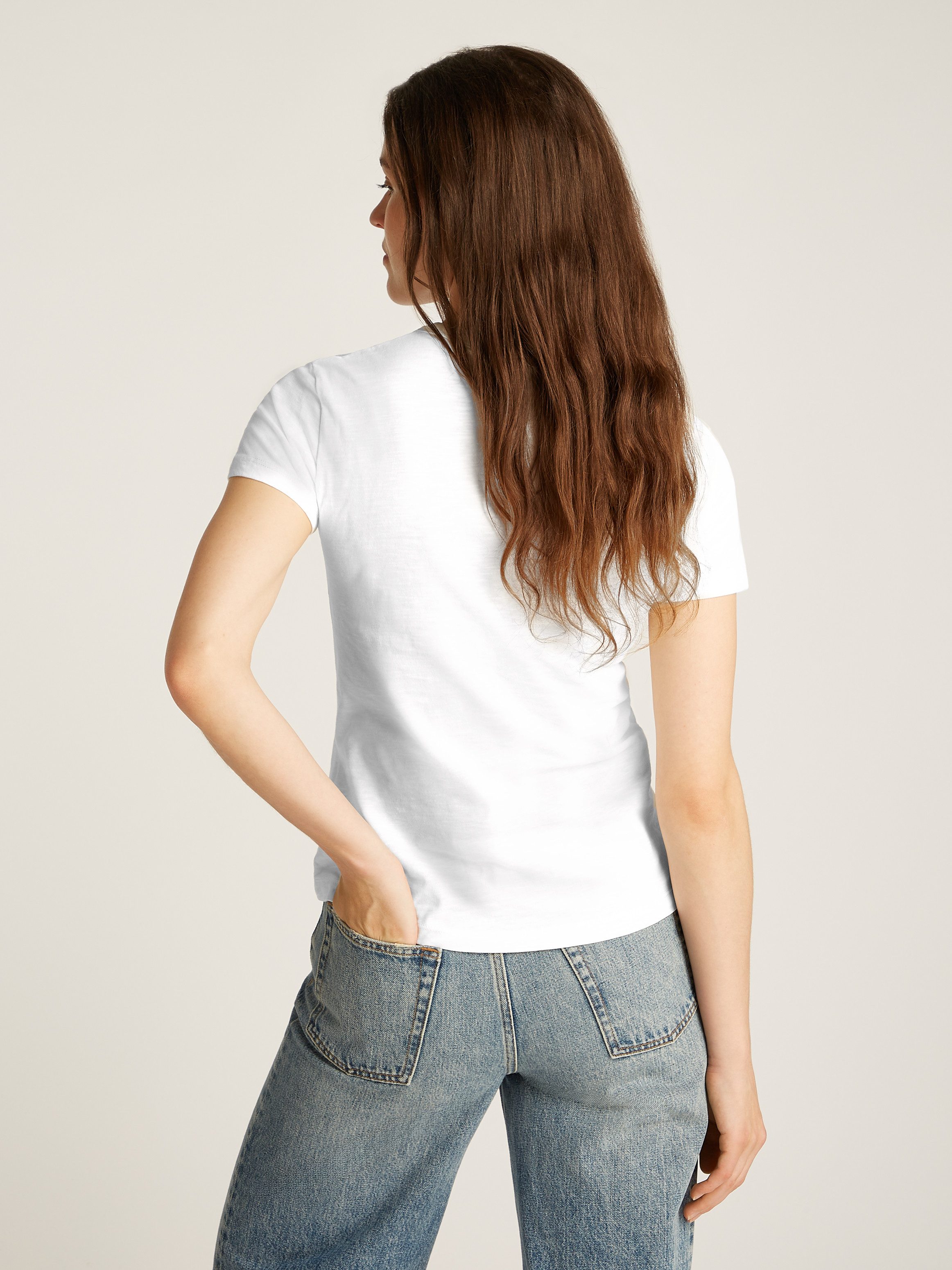 Tommy Hilfiger Rundhalsshirt 1985 SLIM SLUB C-NK SS mit Logostickerei günstig online kaufen