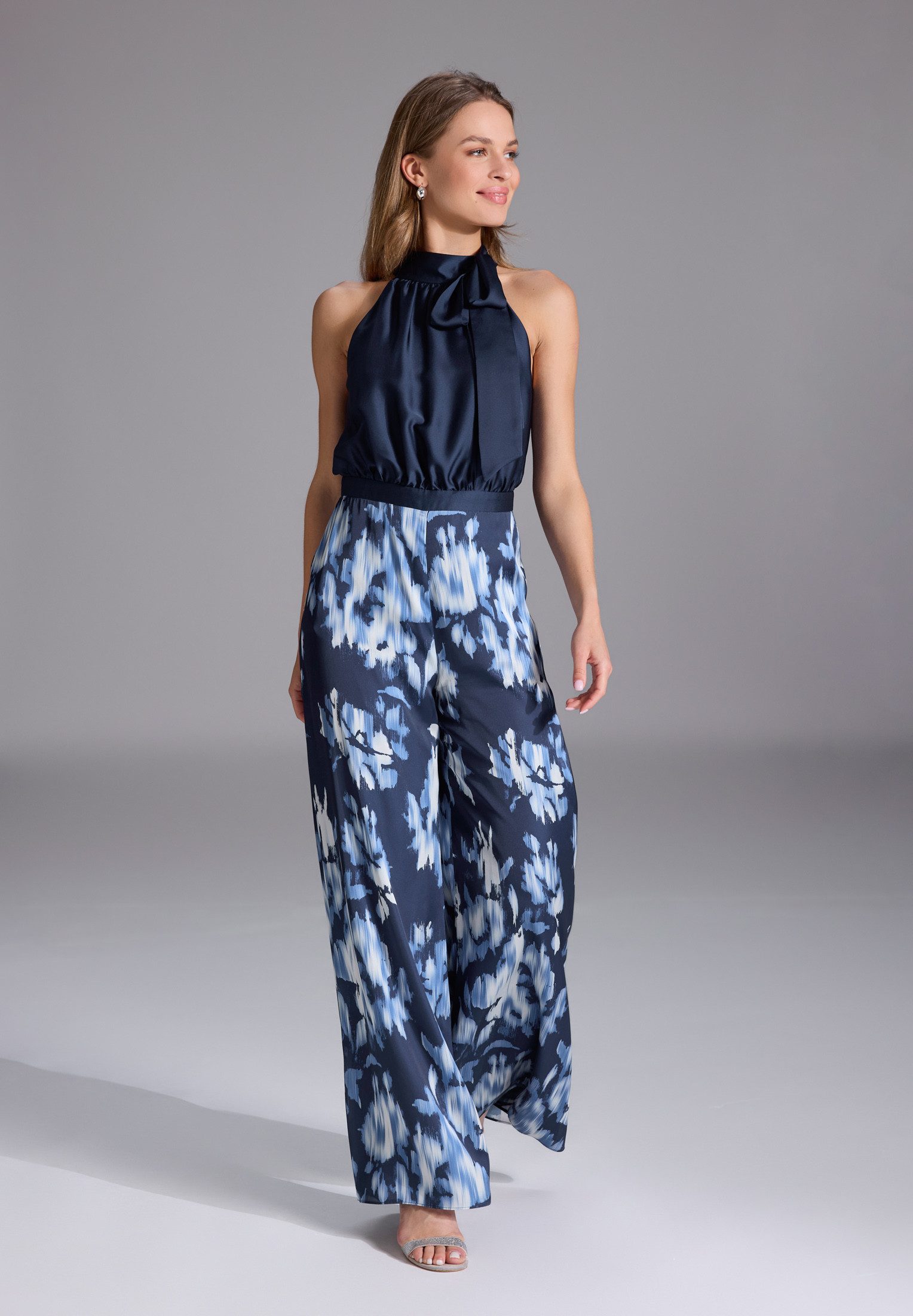 SWING Abendkleid Taillierter Schnitt mit ausgestelltem günstig online kaufen