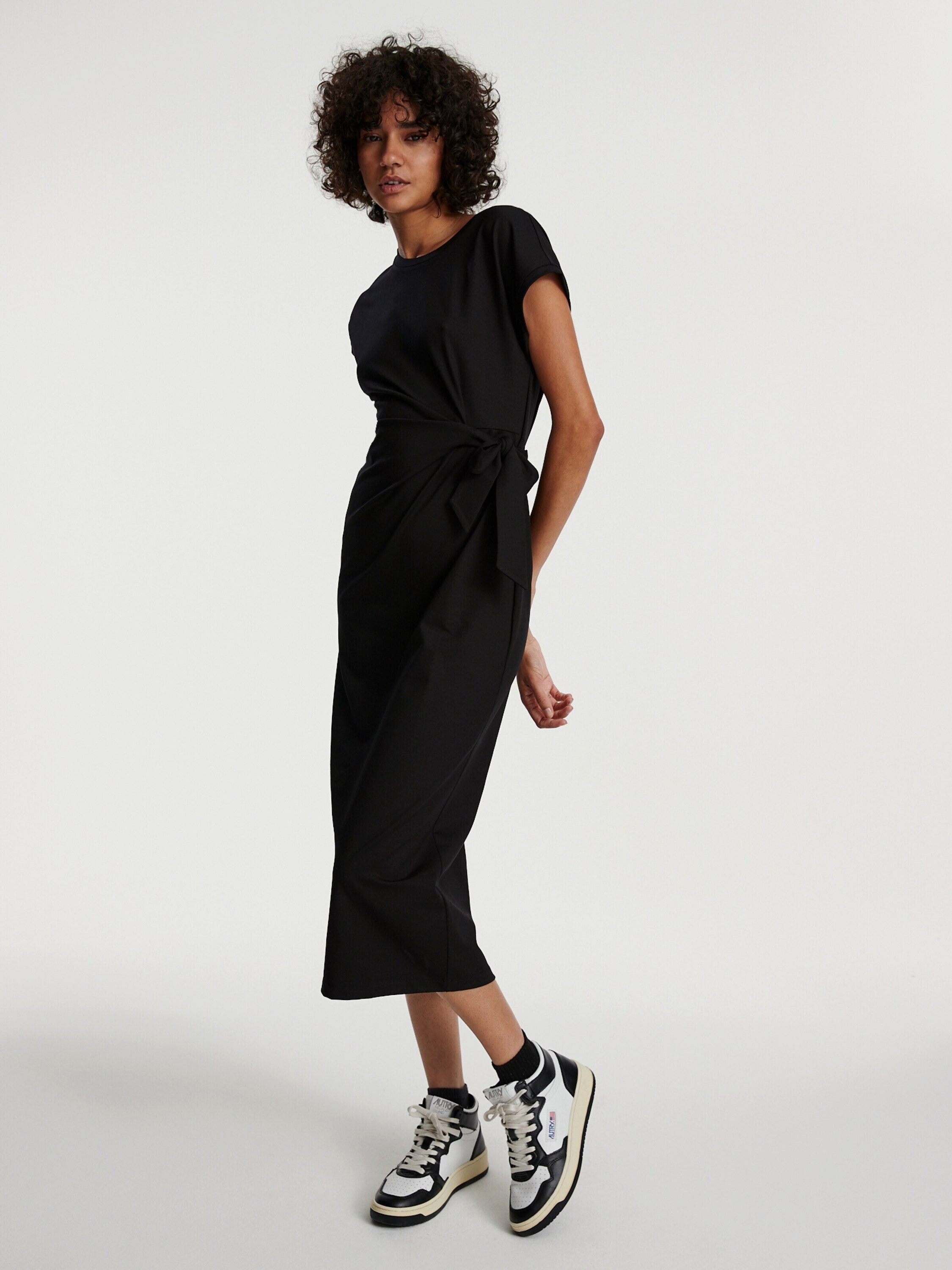 EDITED Sommerkleid Milla (1-tlg) Drapiert/gerafft günstig online kaufen