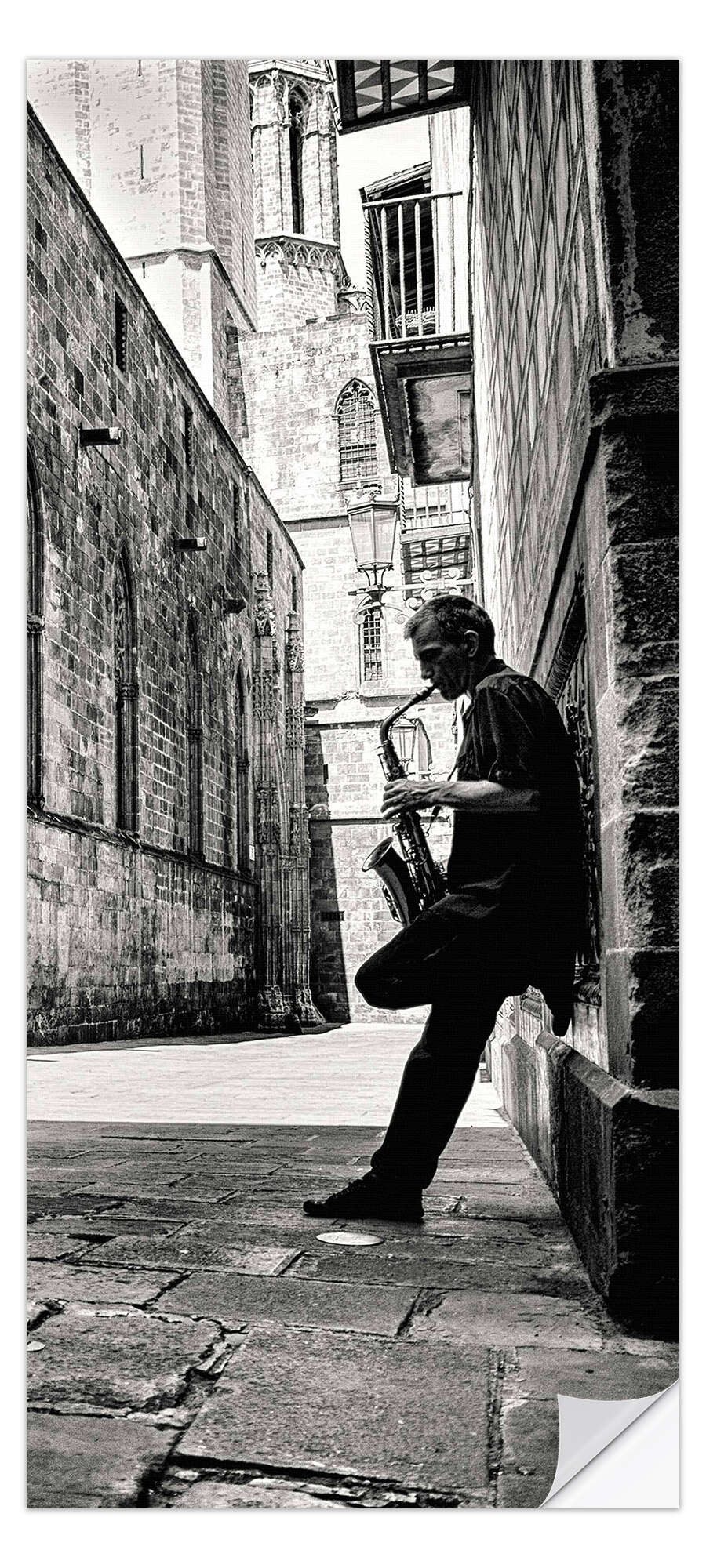 Posterlounge Wandfolie GertJan van Geerenstein, Saxofonspieler in den Straßen von Barcelona, Wohnzimmer Fotografie