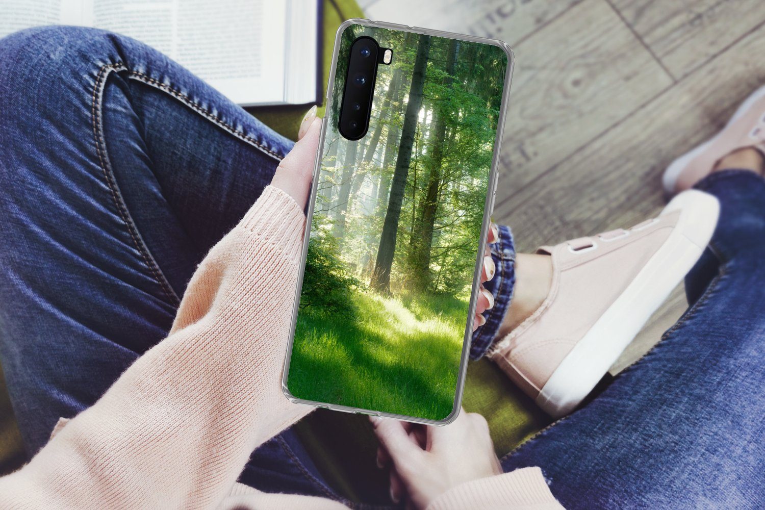 MuchoWow Handyhülle für OnePlus Nord Natur - Bäume - Wald - Grün - Sonne - Gras - Pflanzen, Phone Case, Silikon, Schutzhülle Dünn