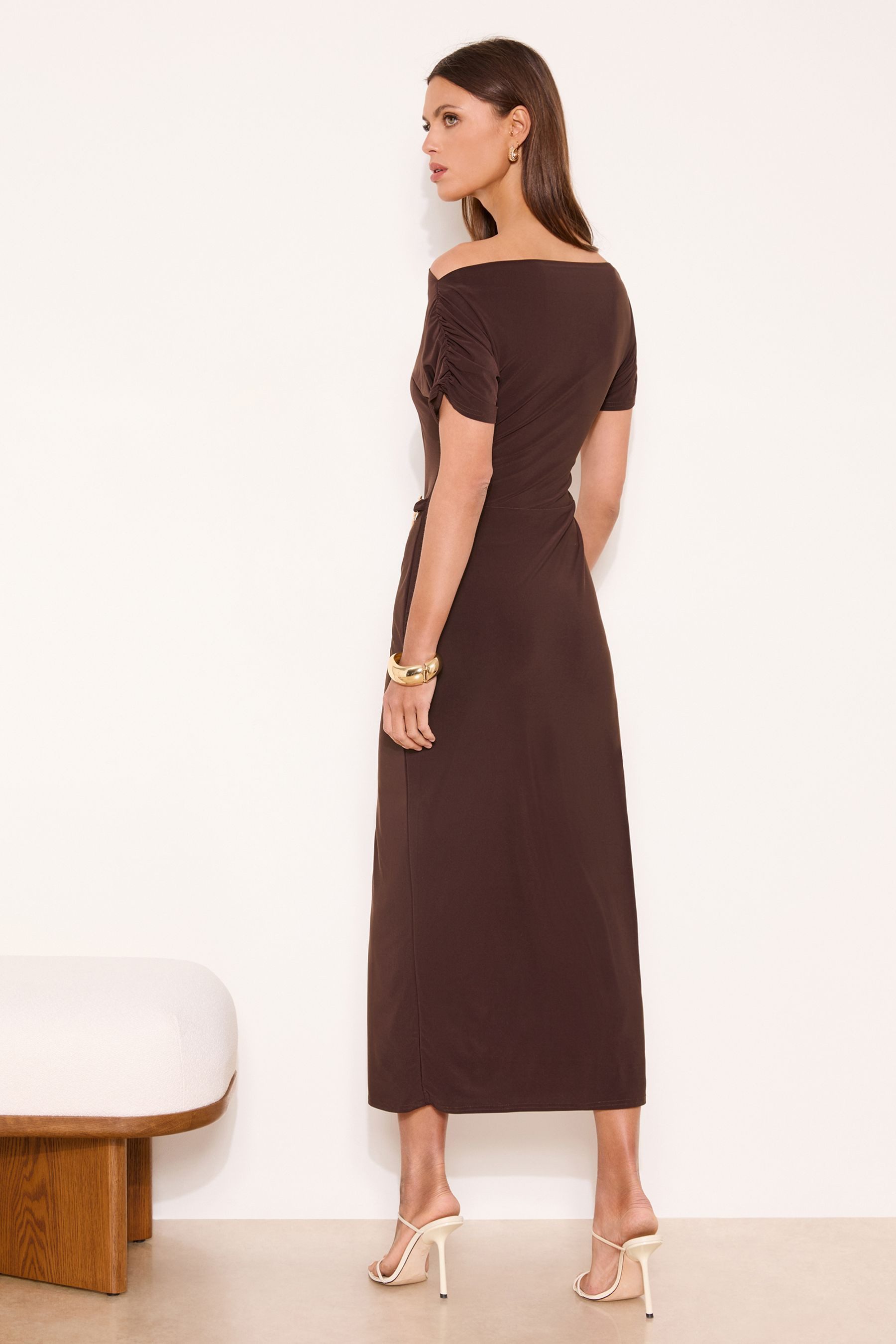 LIPSY Midikleid Lipsy Midikleid mit Schrägausschnitt, Regular (1-tlg) günstig online kaufen