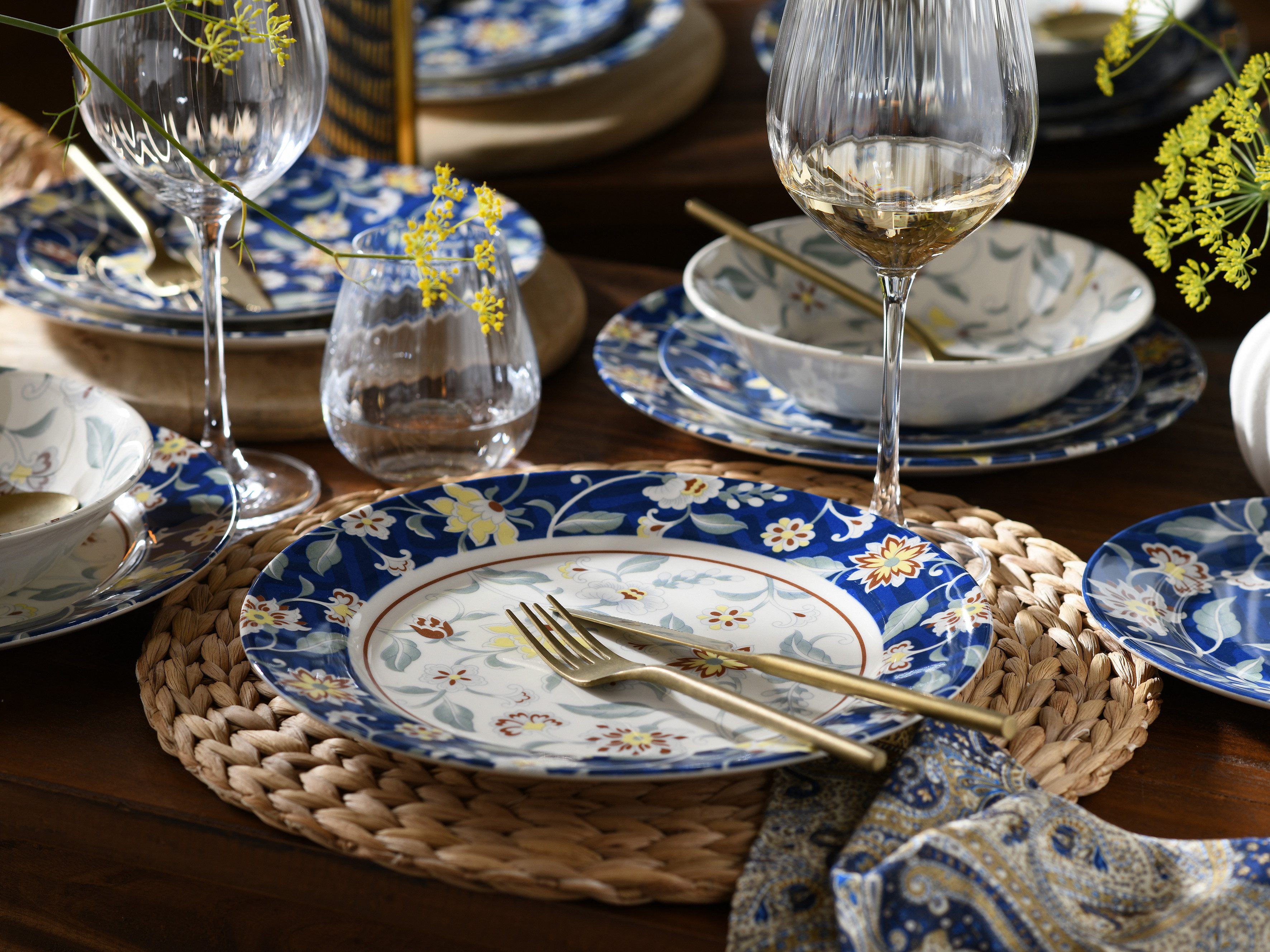 CreaTable Teller-Set Odessa, Teller Set 12-tlg (12-tlg), 4 Personen, Steingut, Blumendekor