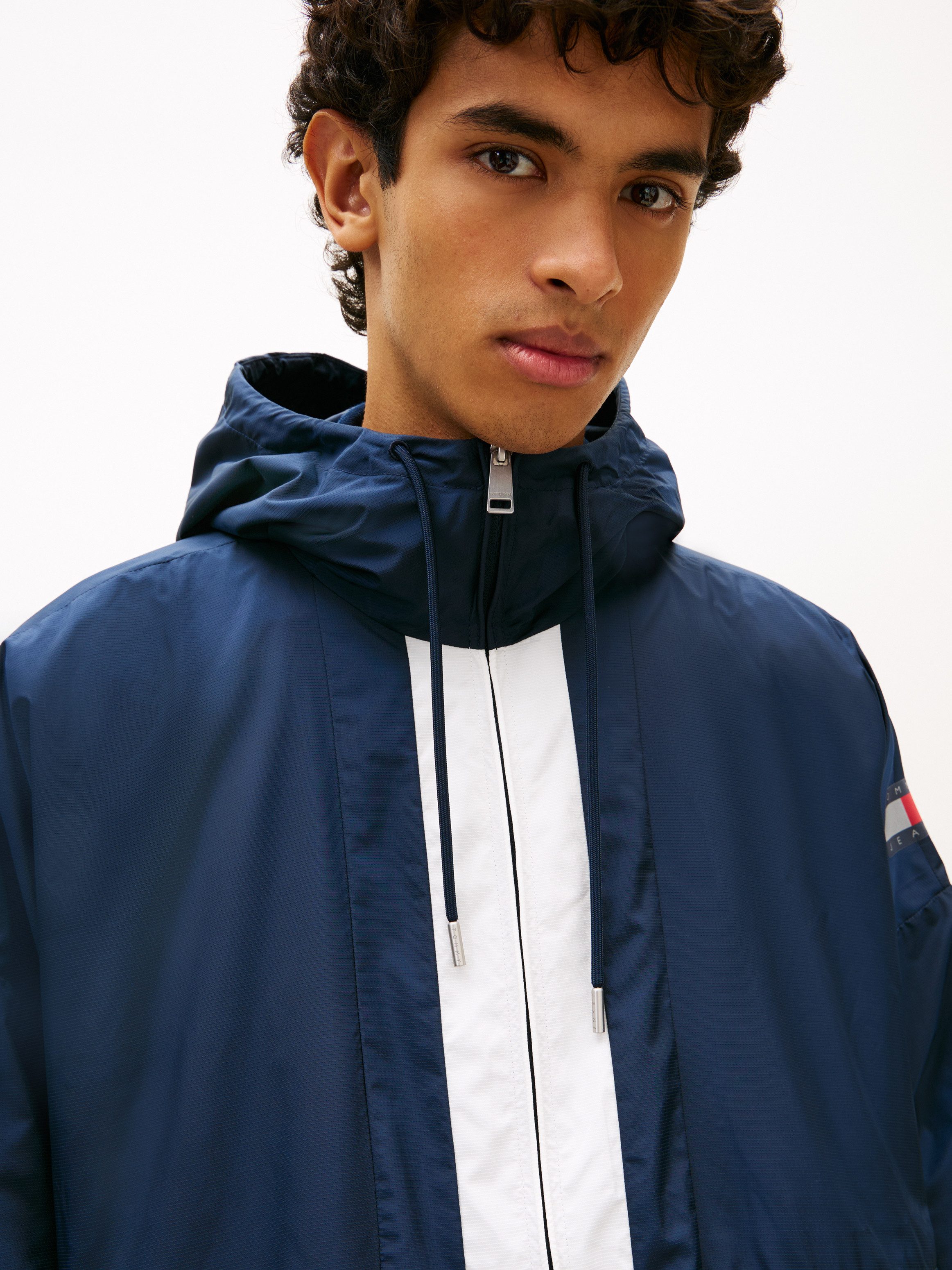 Tommy Jeans Windbreaker CHICAGO FLAG Regular fit mit Kapuze