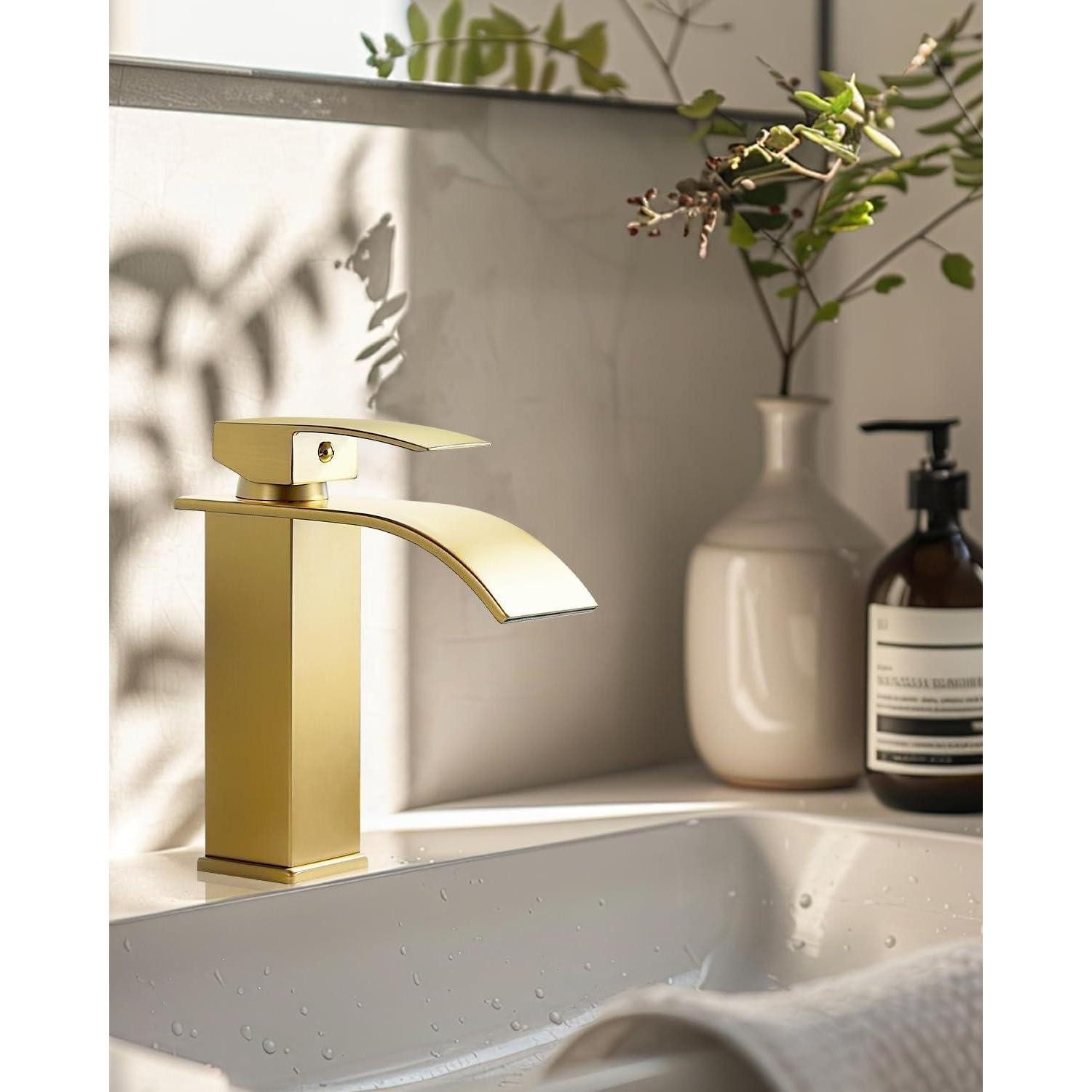 LuxusKollektion Waschtischarmatur Waschtischarmatur Wasserfall Einhandmischer Messing Gebürstetes Gold