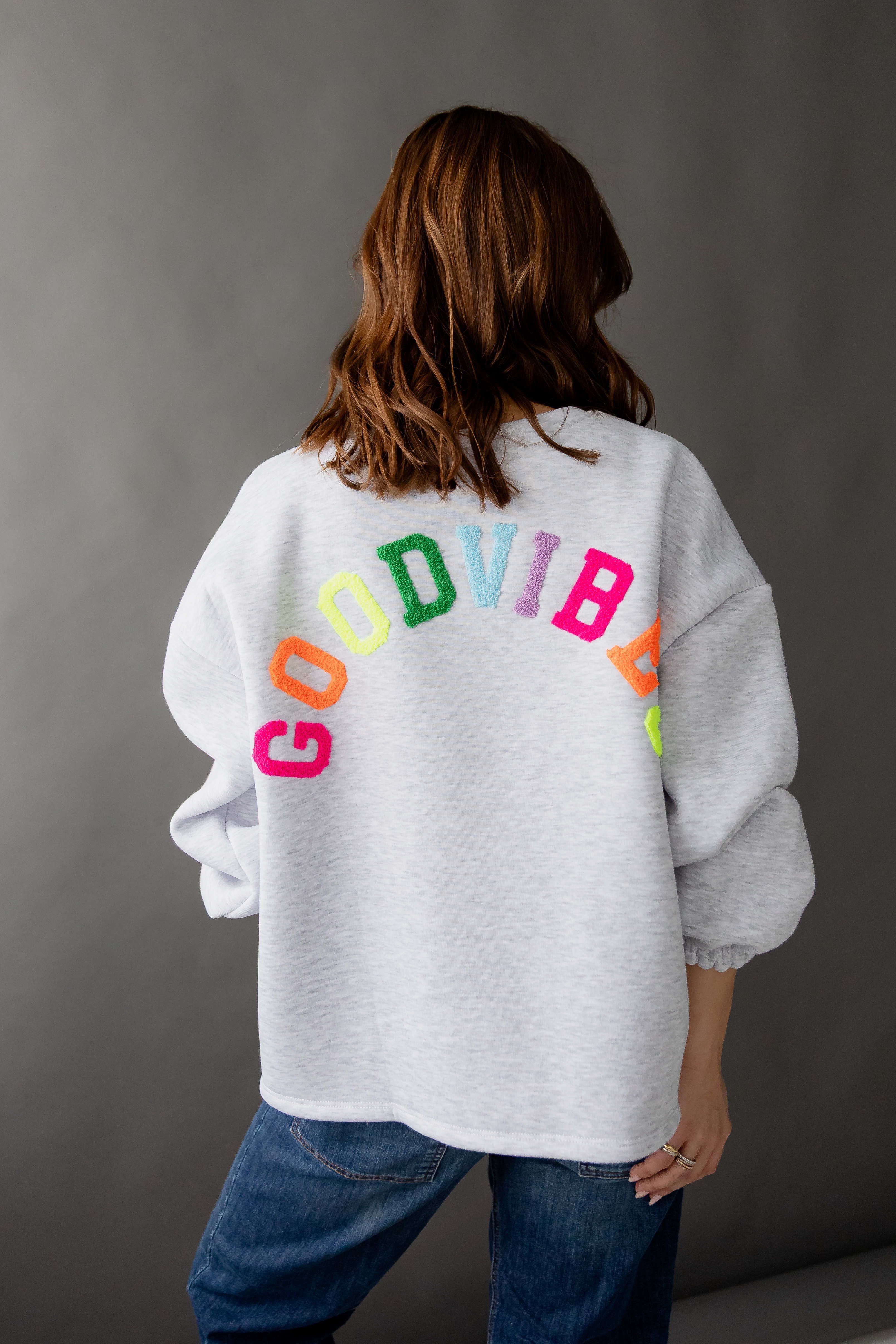 von Herzen Sweatshirt SWEATER "GOOD VIBES" - mit buntem Flock auf dem Rücken - Onesize