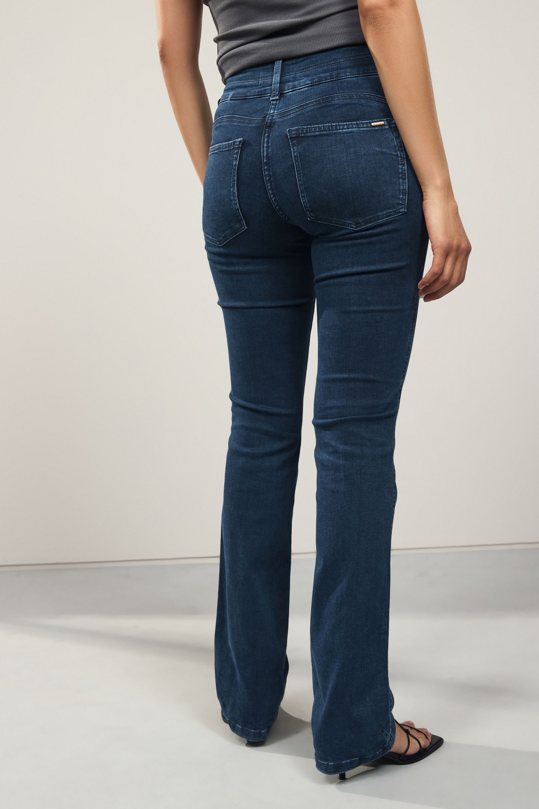Next Push-up-Jeans Lift, Slim And Shape Jeans mit Bootcut-Schnitt (1-tlg)