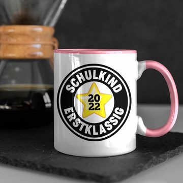 Trendation Tasse Trendation - Schulkind Erstklassig Einschulung Junge Mädchen Geschenk Schultüte Füllung Tasse Schulstart 1. Schultag Schuleinführung Schulanfang Geschenkidee Schulkind 2022