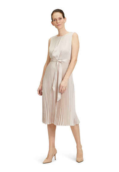 Betty&Co Maxikleid mit Plissee (1-tlg) Plissee