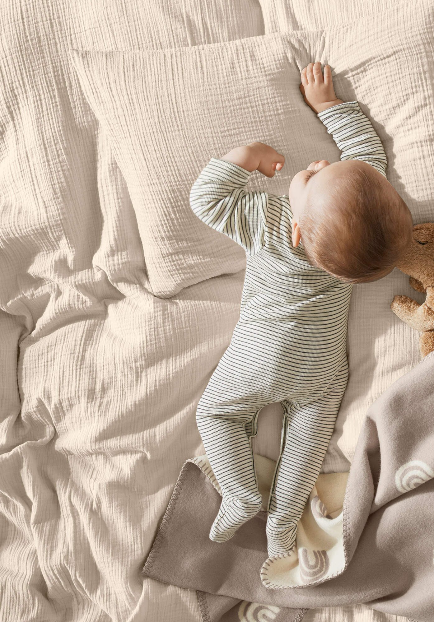 Hessnatur Babybettwäsche aus reiner Bio-Baumwolle, Gewebe, 2 teilig
