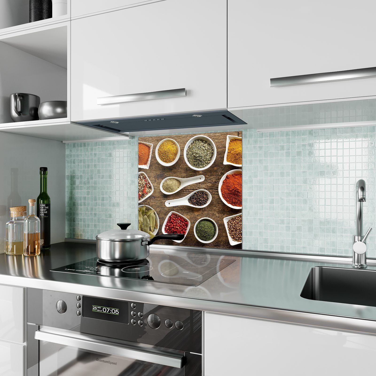 Primedeco Küchenrückwand Küchenrückwand Spritzschutz Motiv und Glas mit Gewürze Pulver