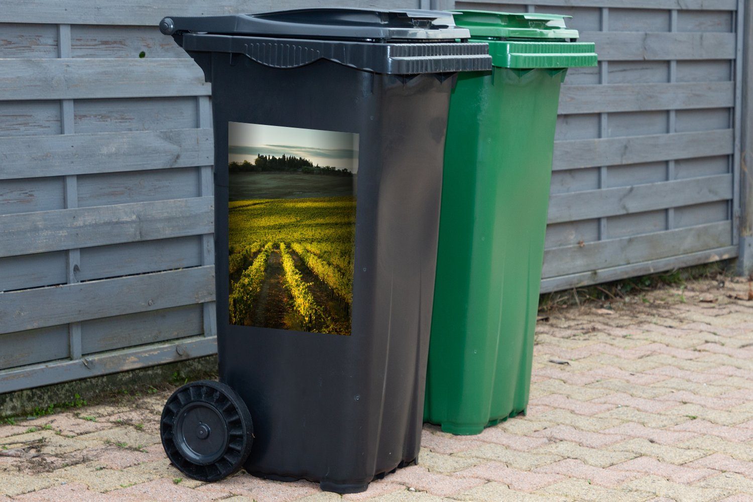 Abfalbehälter MuchoWow (1 Wandsticker - - Mülleimer-aufkleber, Landschaft Container, Sticker, Wein St), Mülltonne, Toskana