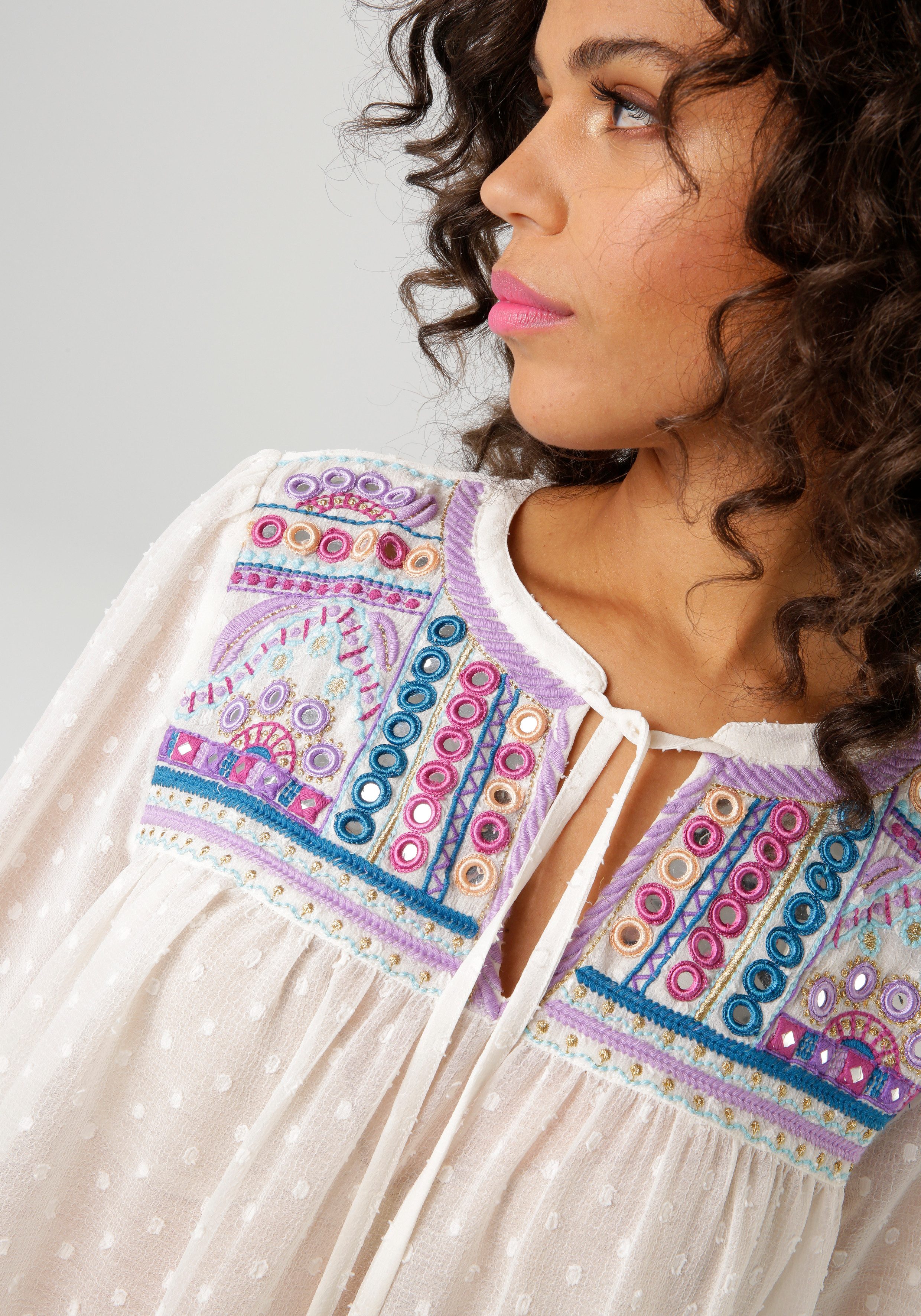 Aniston CASUAL Schlupfbluse mit aufwändig bestickter Passe und Spiegelverzierung