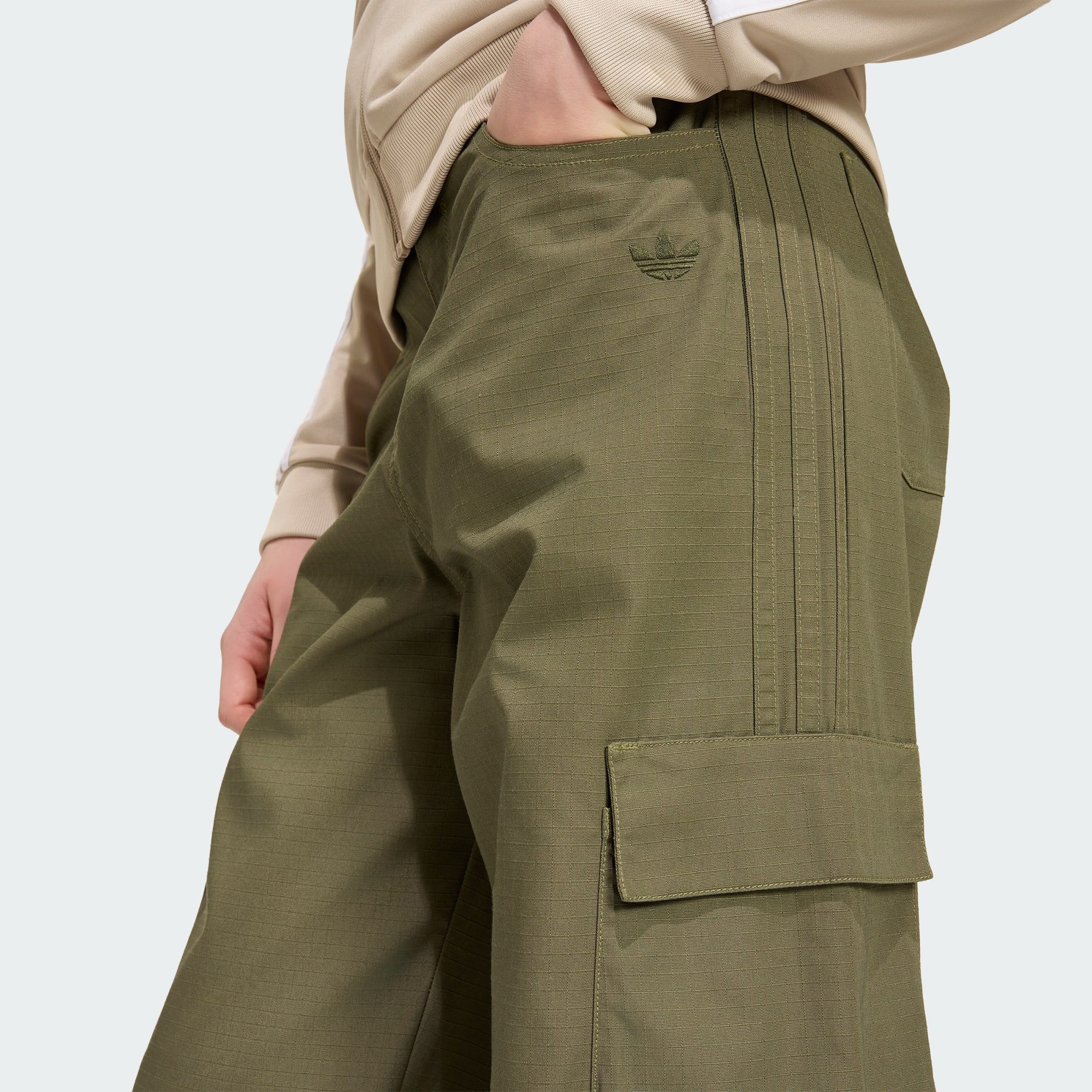 adidas Originals Cargohose CARGOHOSE, OVERSIZE, RIPSTOP (1-tlg) – Bild 4 von 5