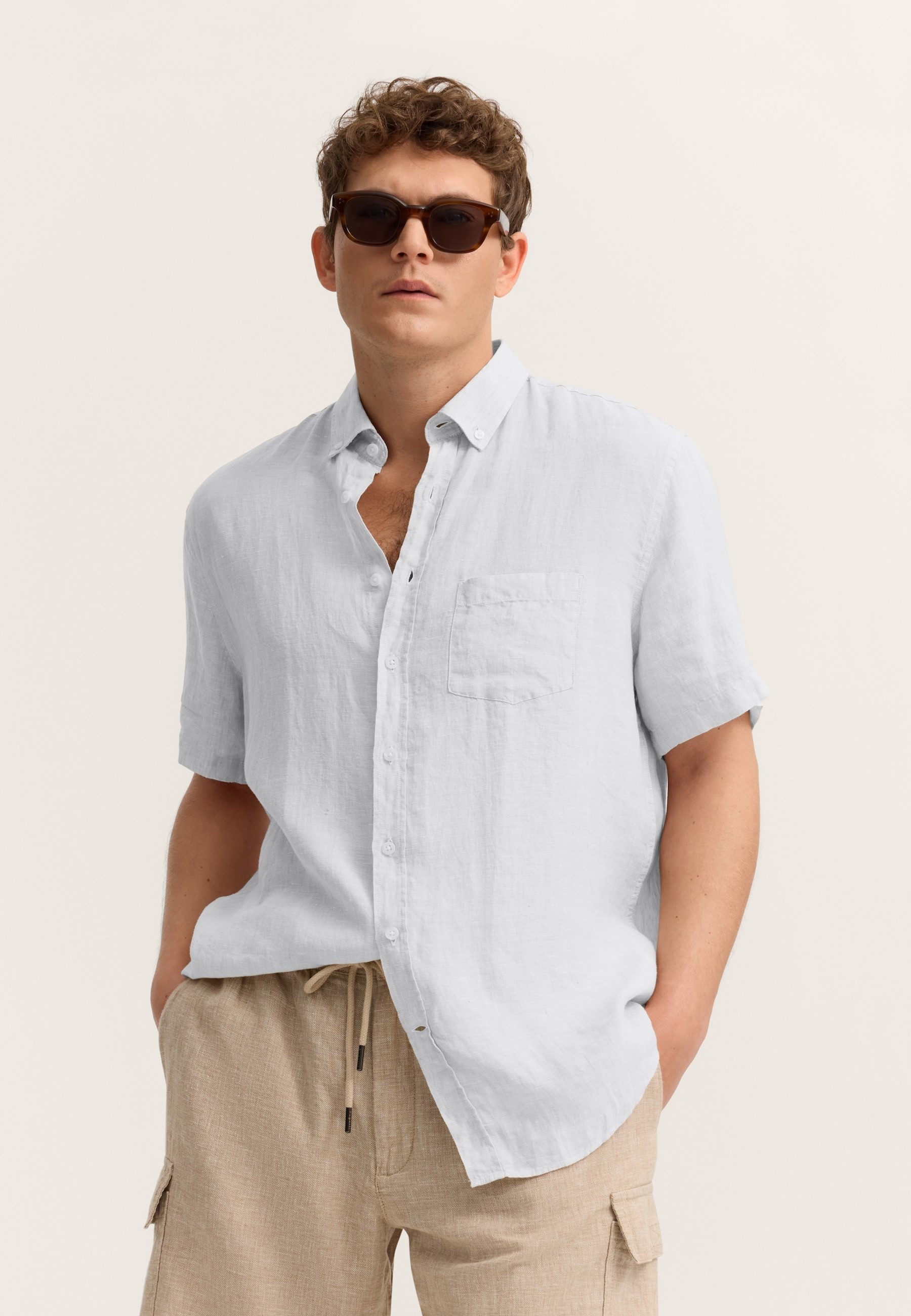 bugatti Kurzarmhemd Modern Fit aus Leinen mit Button-Down-Kragen