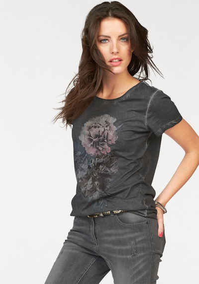 Aniston CASUAL T-Shirt mit Oil dyed-Waschung