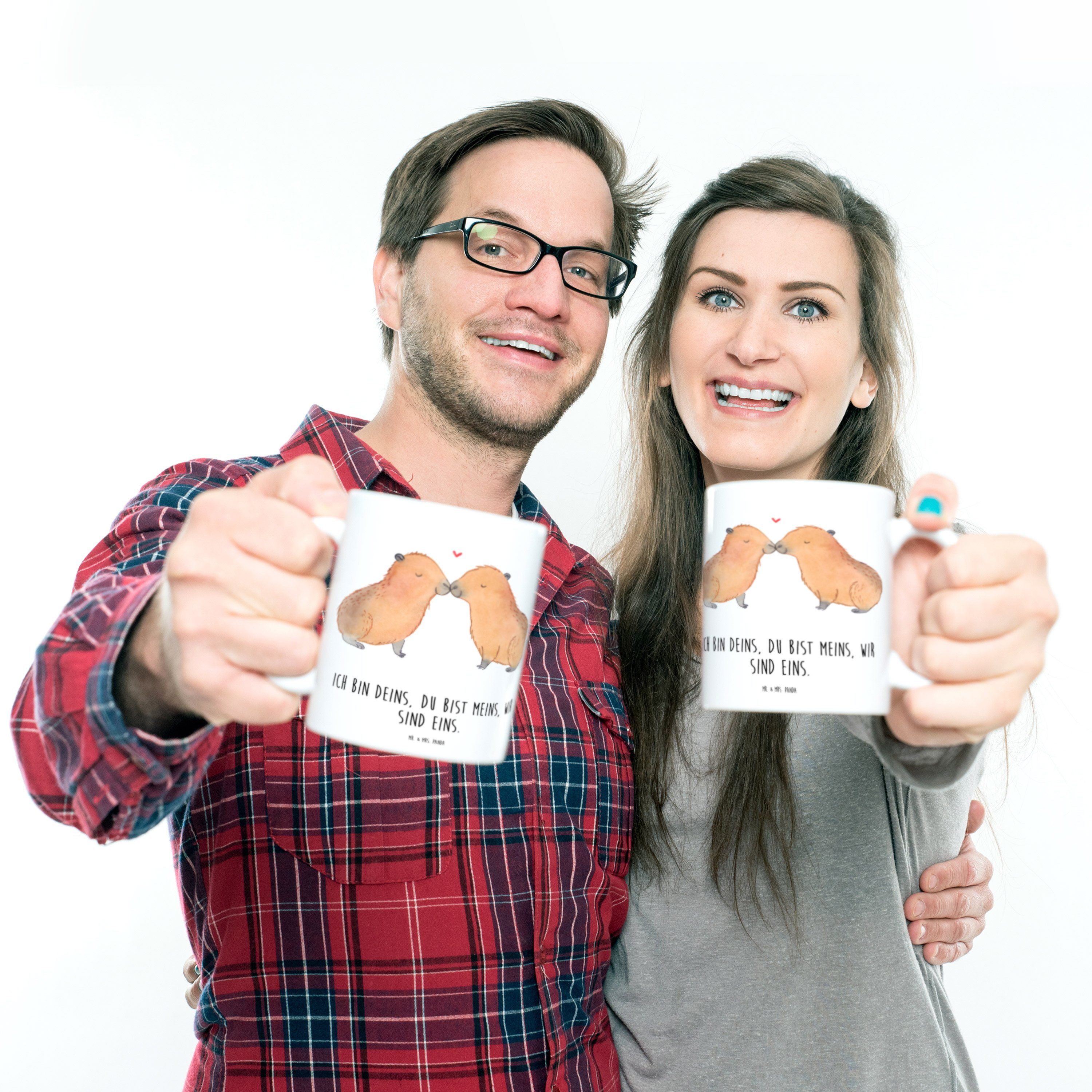 Mr. & Mrs. Panda Kinderbecher Capybara Liebe - Weiß - Geschenk, Kunststoff Tasse, Partnertiere, Out, Kunststoff