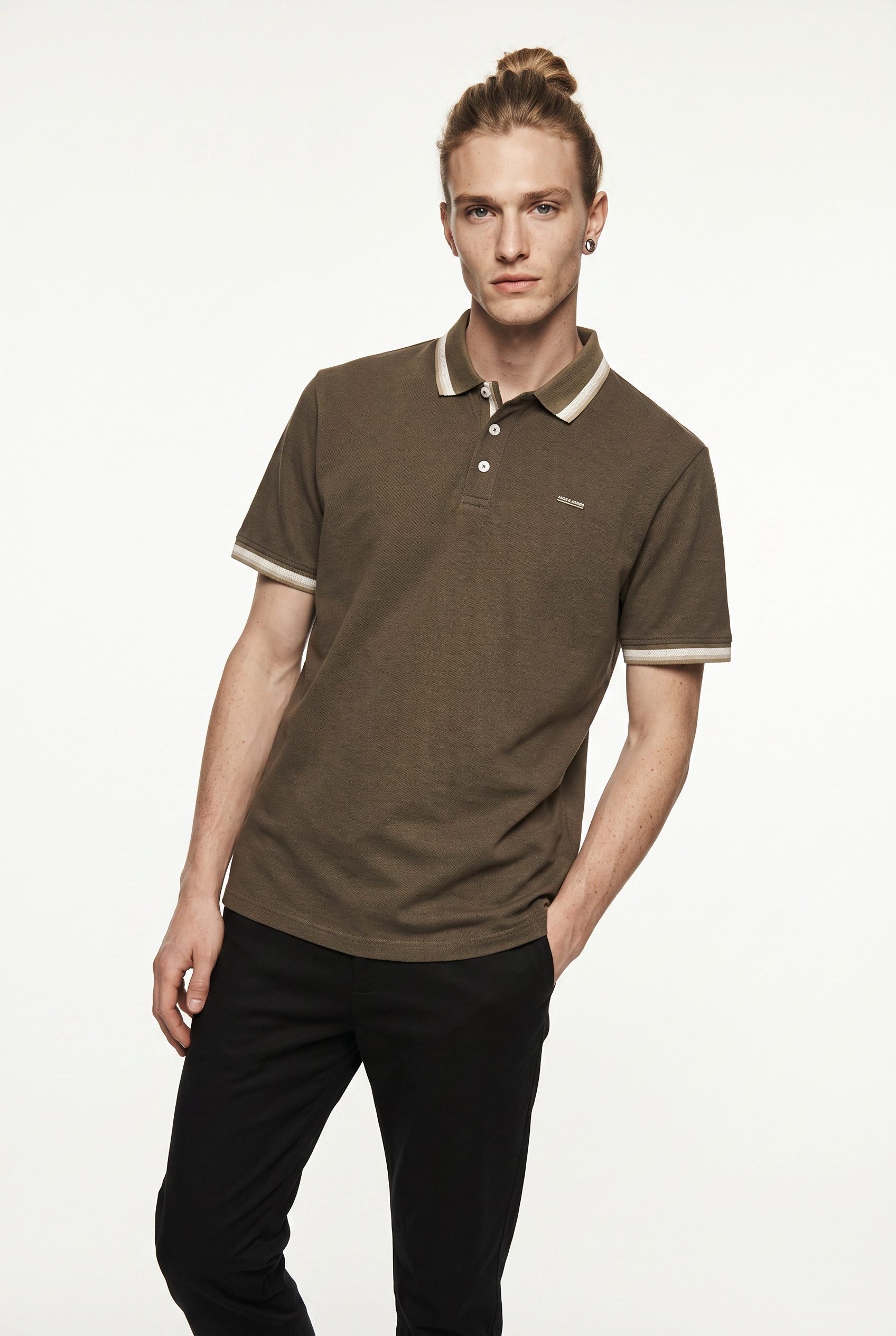 Jack & Jones Poloshirt JPRBLUALVES SS POLO SN mit Logo Stickerei