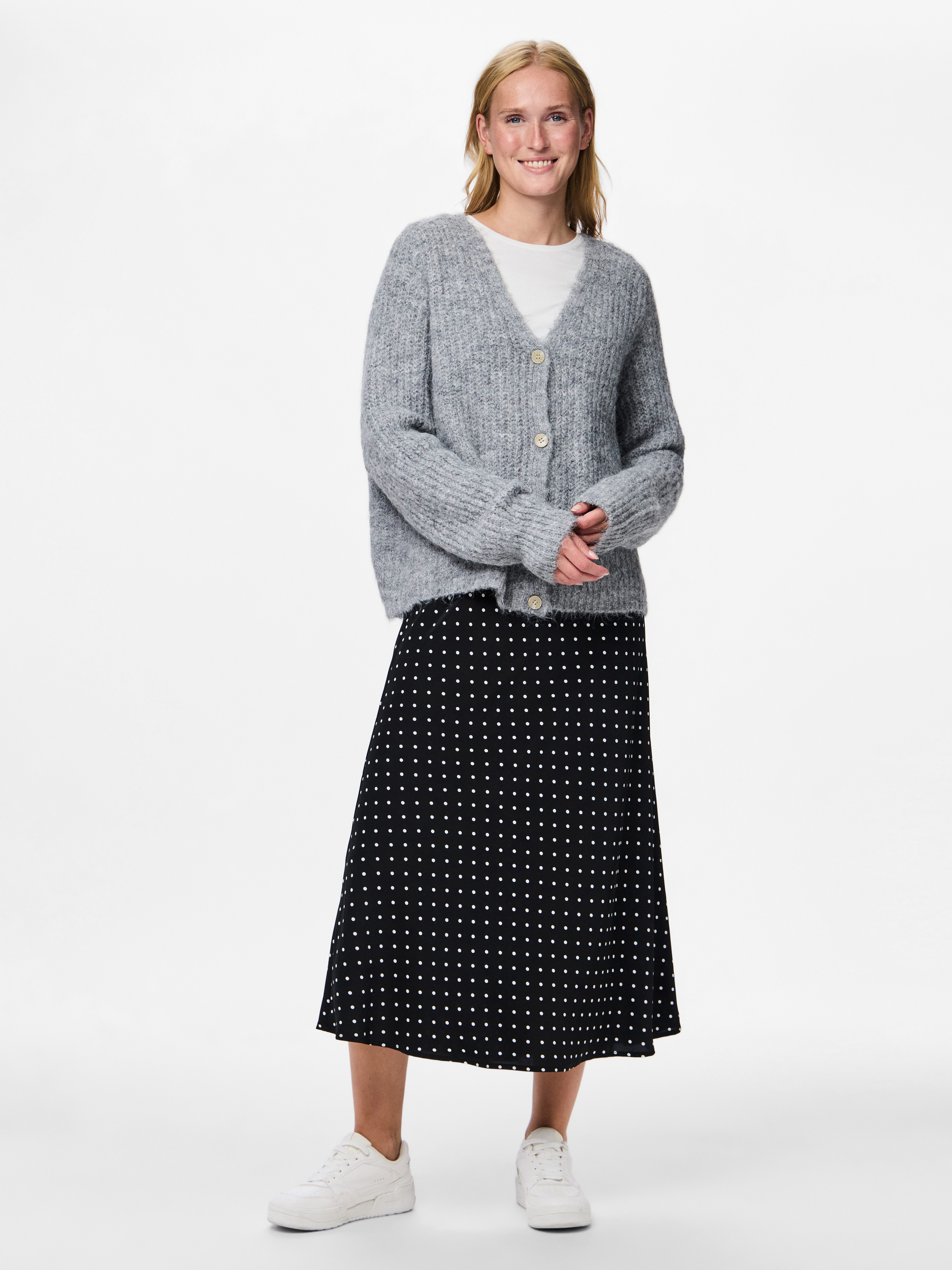 pieces Strickjacke PCCLEO LS V-NECK KNIT CARDIGAN NOOS BC