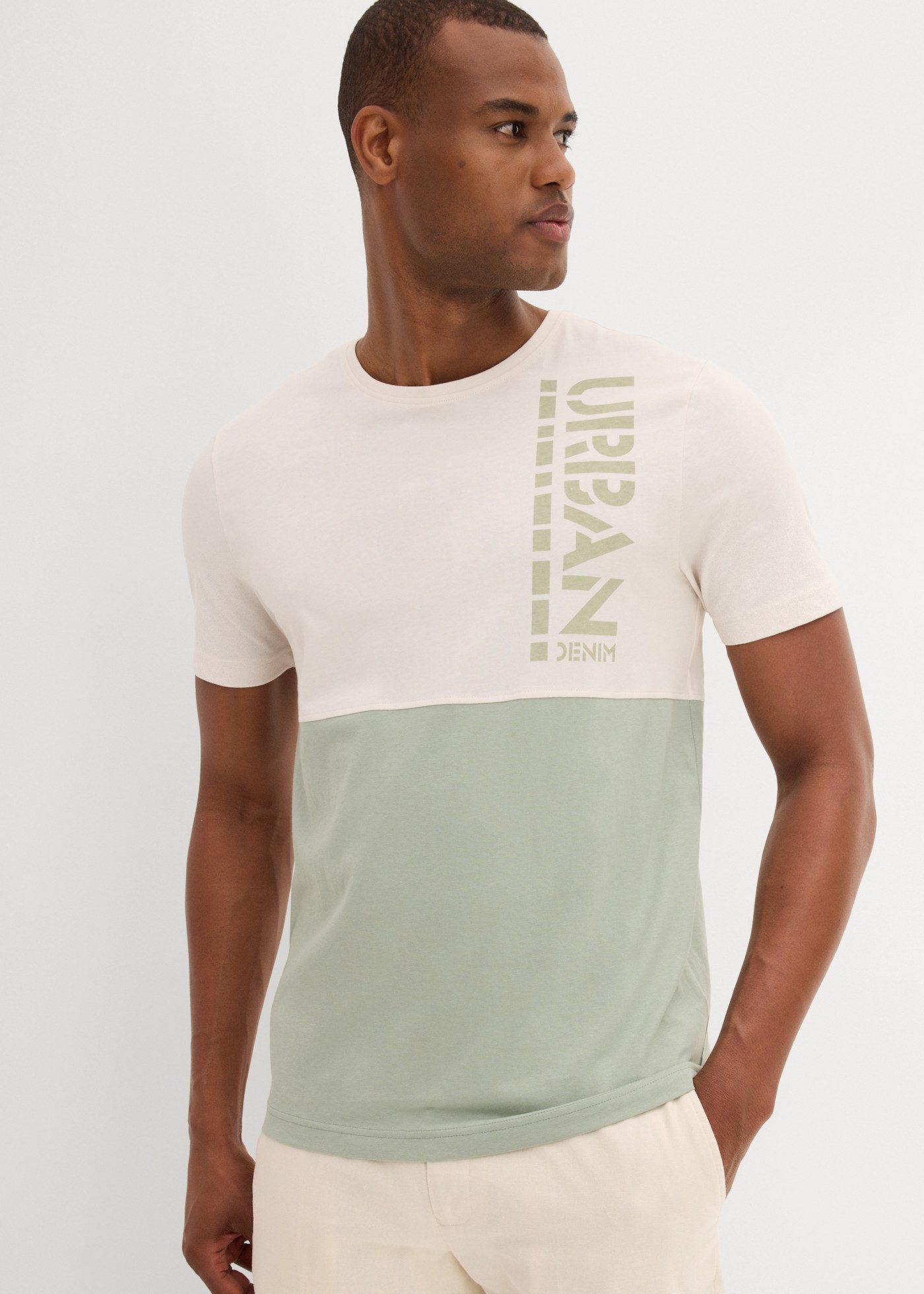 bonprix T-Shirt regular fit, kurzärmelig, aus Baumwolle