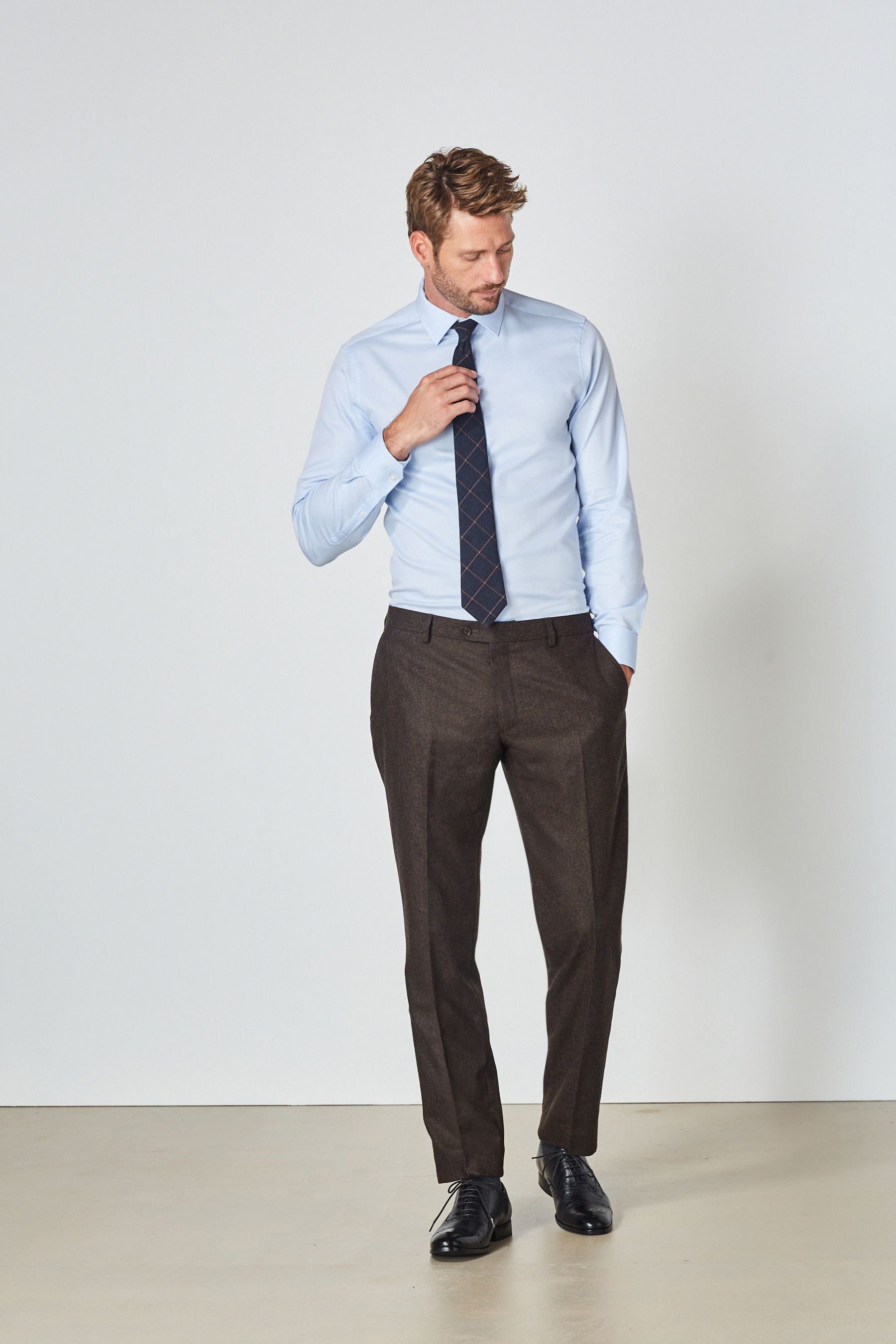 Next Anzughose Donegal-Anzug aus Brown (1-tlg) Wollmischung: Hose Fit Slim