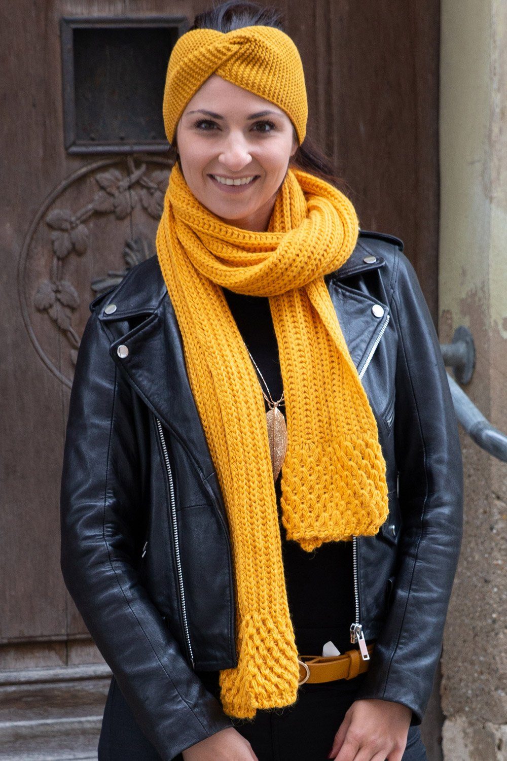 styleBREAKER Strickschal Langer Strick Schal mit Rippen und Perl Strickmuster, (1-St)