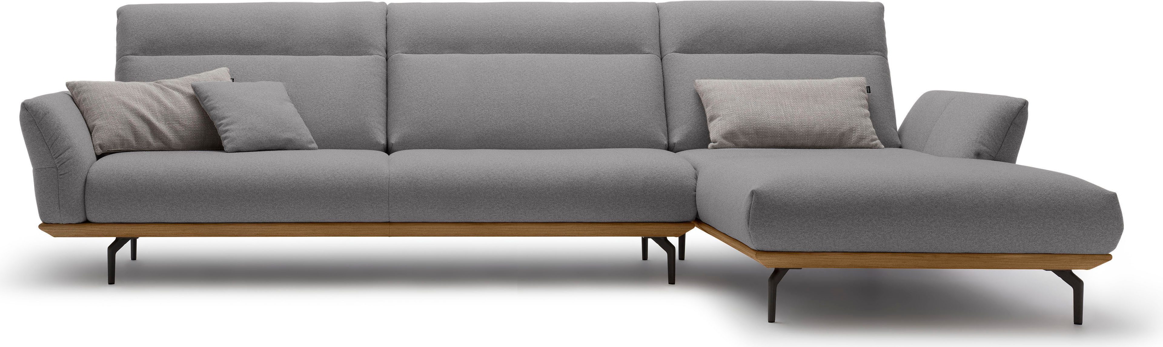 Creation BY ROLF BENZ Ecksofa CR.460 Designsofa mit erstklassigem Sitzkomfort, Sockel in Nussbaum, Winkelfüße in Umbragrau, Breite 338 cm