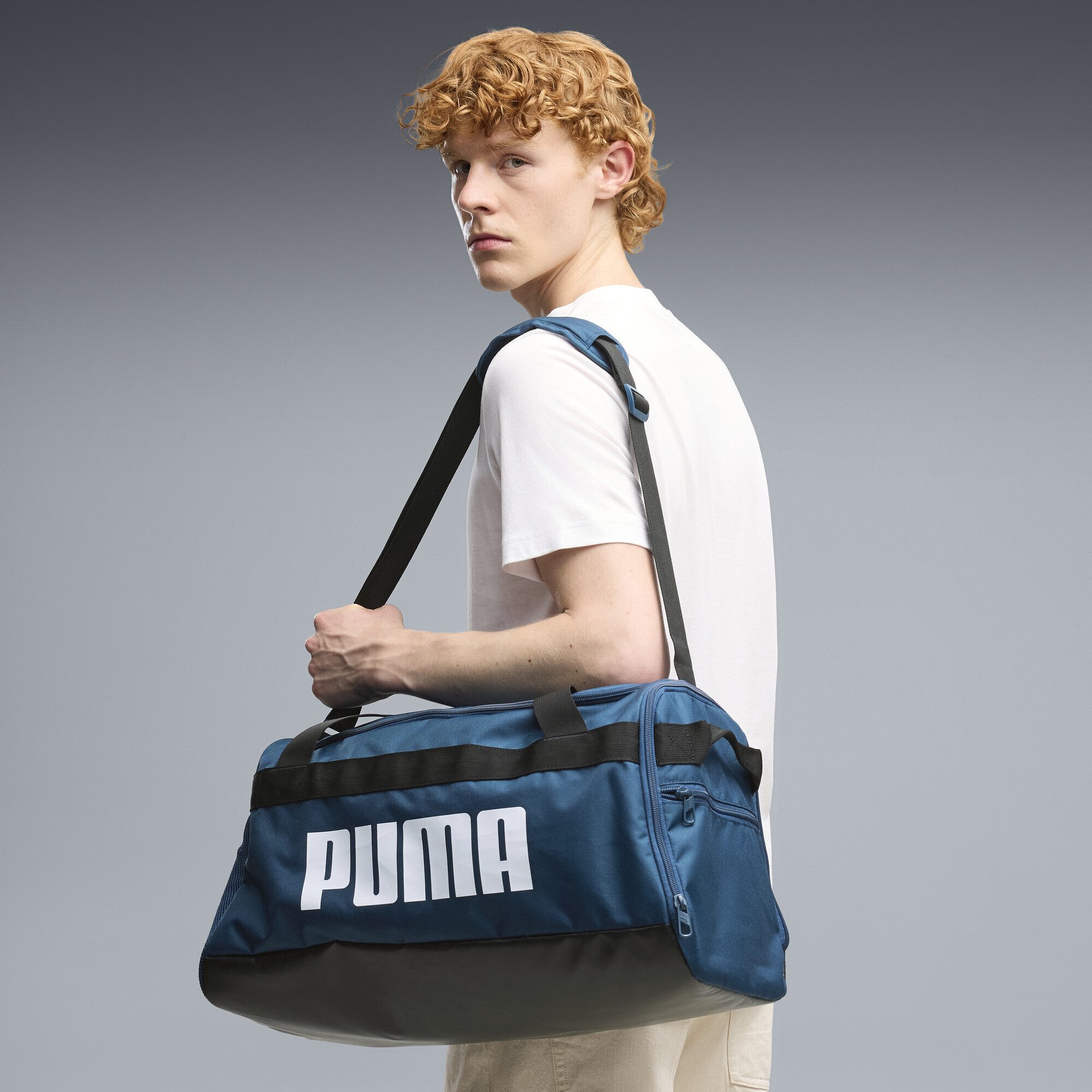 PUMA Sporttasche Challenger 35L Kleine Sporttasche Jugendliche und Erwachsene