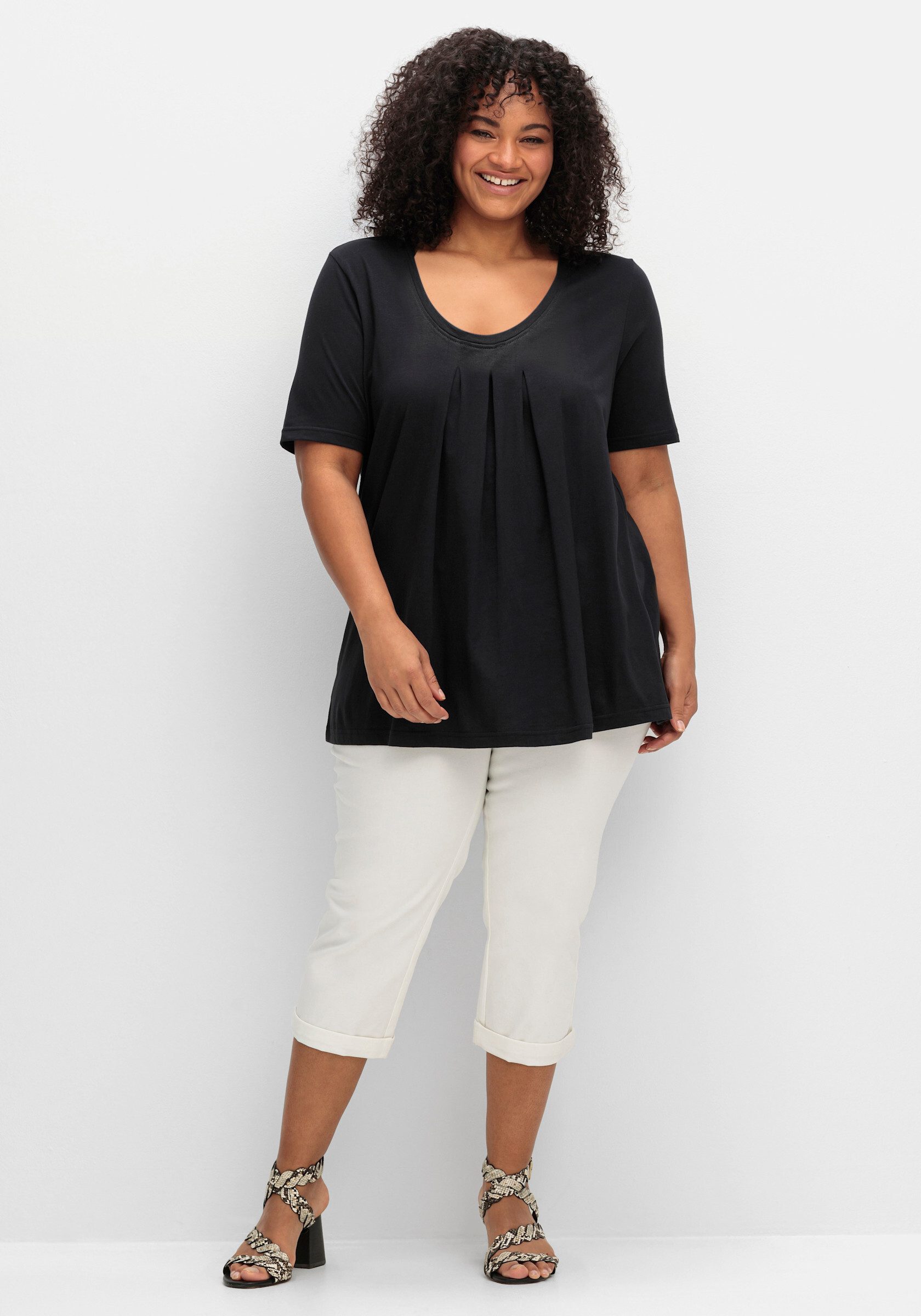 Sheego T-Shirt T-Shirt . in A-Linie, mit Kellerfalten am Ausschnitt günstig online kaufen