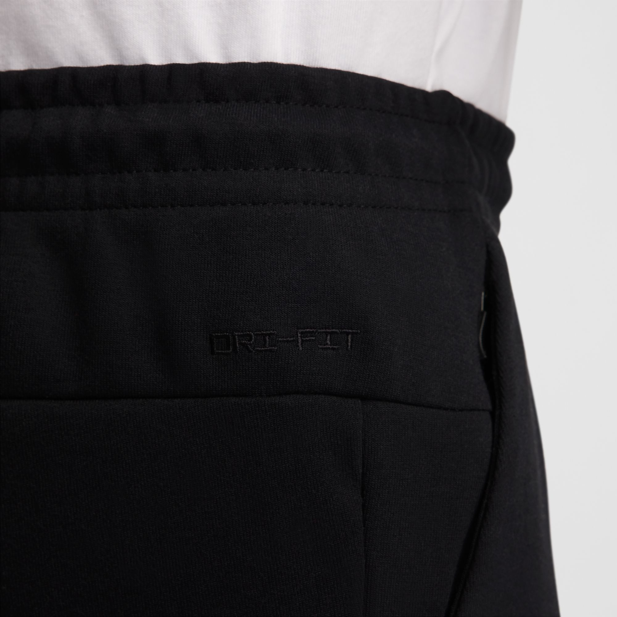 Nike Sporthose M NK DF UV PRIMARY JOGGER PANT aus weichem Premium-Strickmaterial, feuchtigkeitsableitend