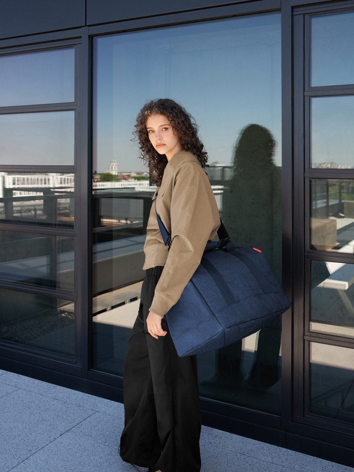 REISENTHEL® Reisetasche allrounder L twist navy – Bild 4 von 5