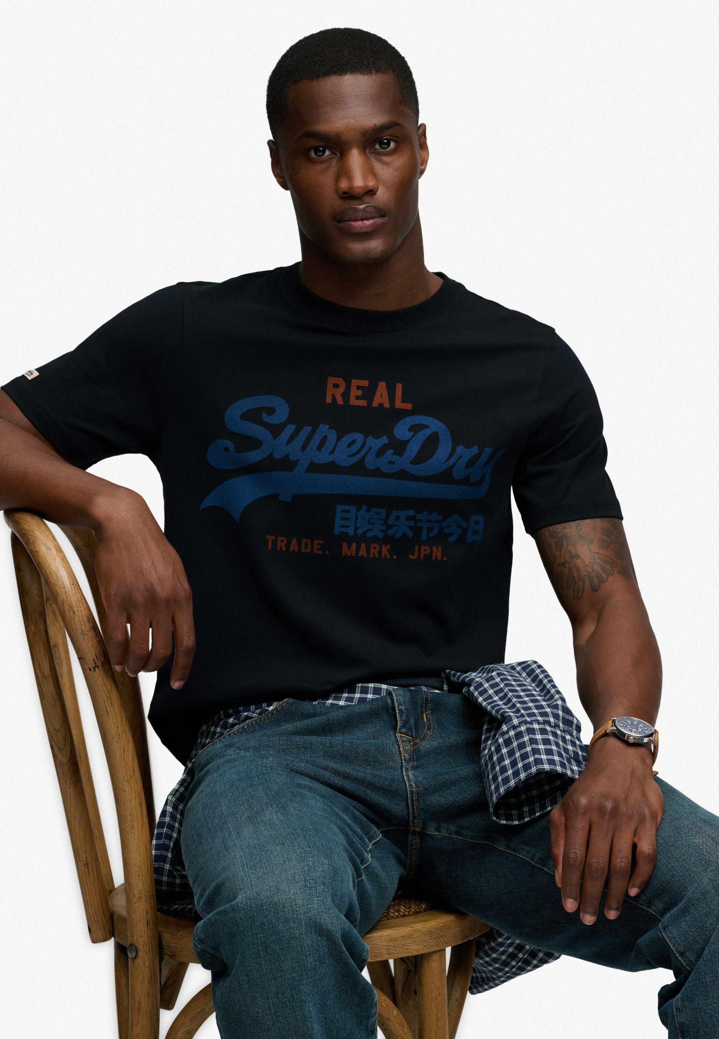 Superdry Rundhalsshirt VL CLASSIC TEE mit klassischem Vintage-Logo Print