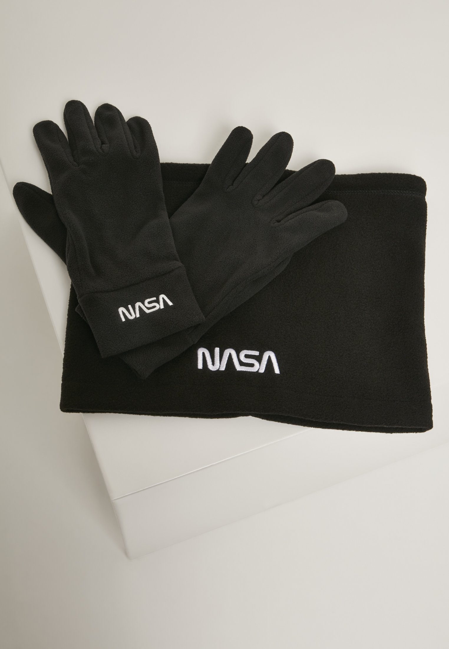 Fleece MisterTee Baumwollhandschuhe Set NASA black Accessoires Mister Tee