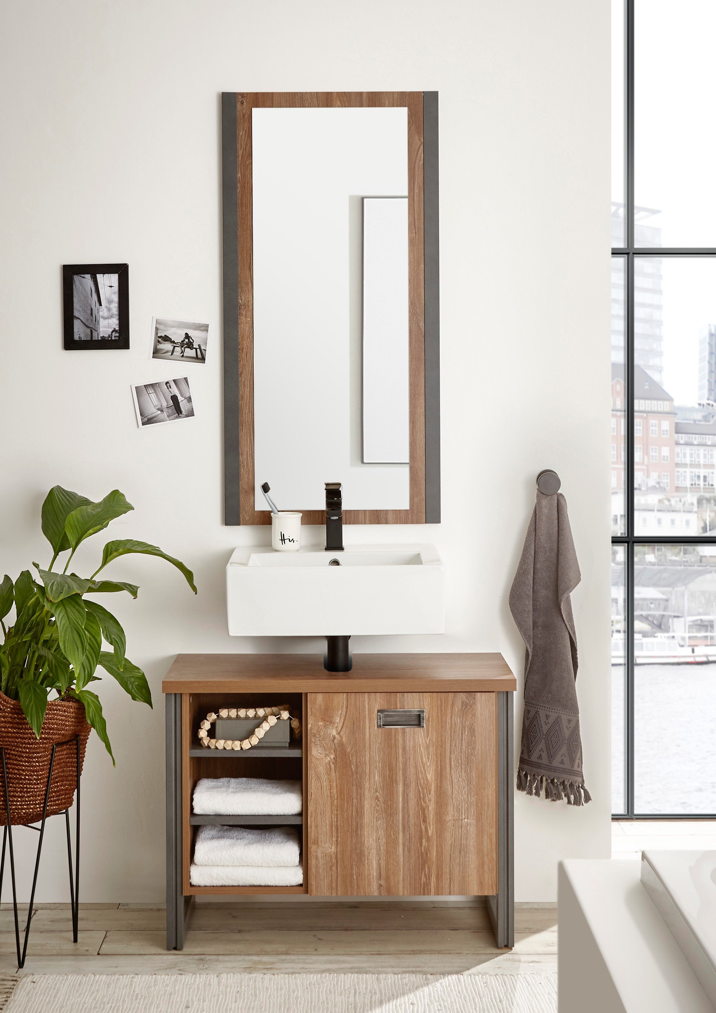 Home affaire Badmöbel-Set Detroit, Bad im Industrialdesign, 2-teiliges Badezimmer, (Set, 2-St), Waschbeckenunterschrank und Spiegel, holzfarben, mit offenen Fächern