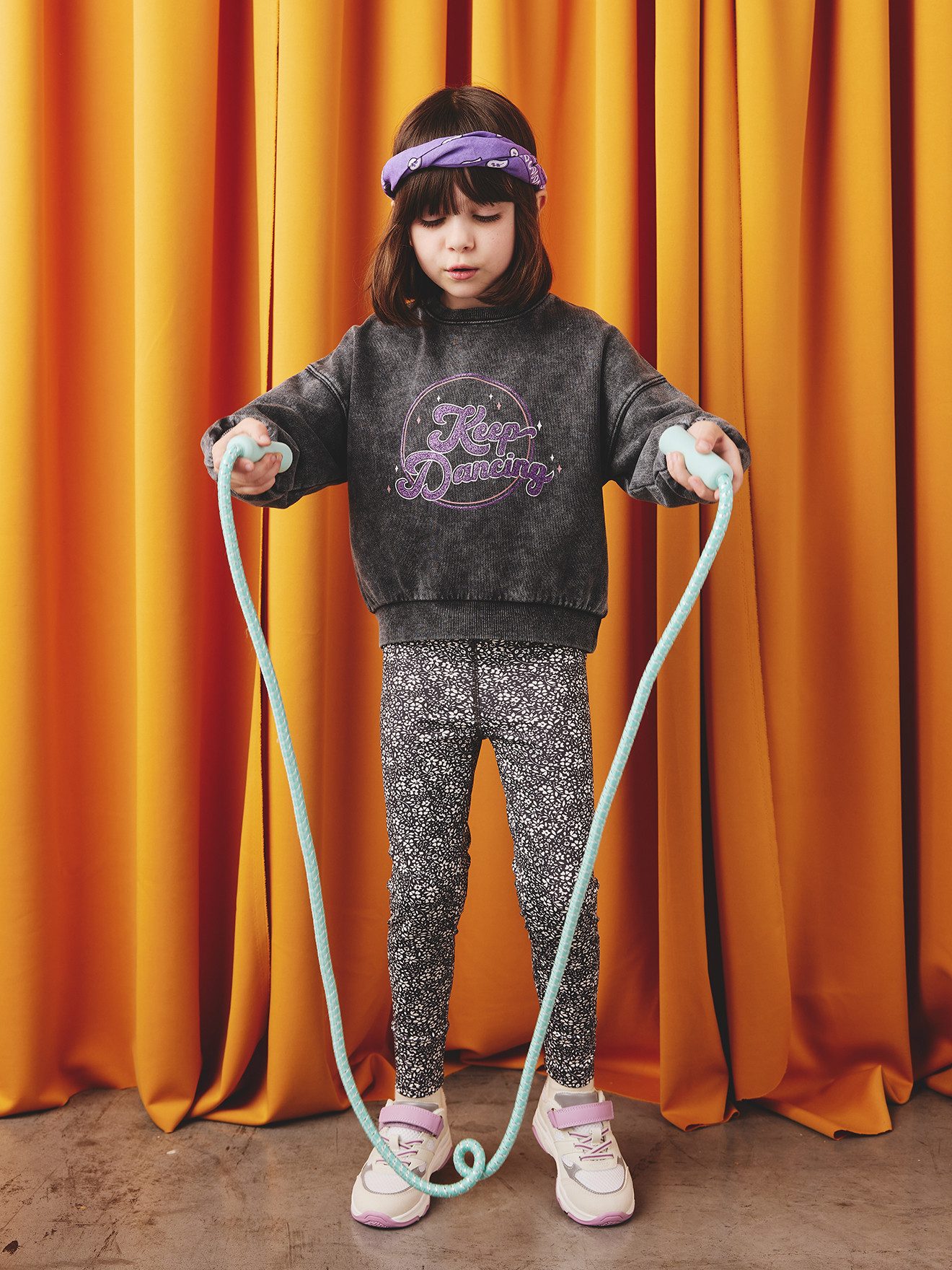 vertbaudet Sweatjacke Mädchen Sport-Sweatshirt mit Glitzer