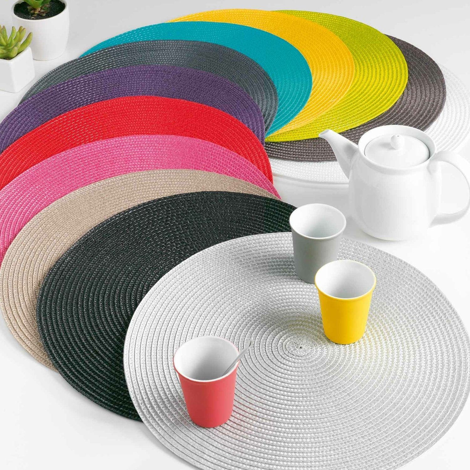 Macosa Home Platzset Tischset 4 STK. Schwarz Kunststoff 35 cm rund Platzsets abwischbar, (4-St), Tischdeko Tischmatte Platzmatte Tisch-Unterlage Platzdeckchen