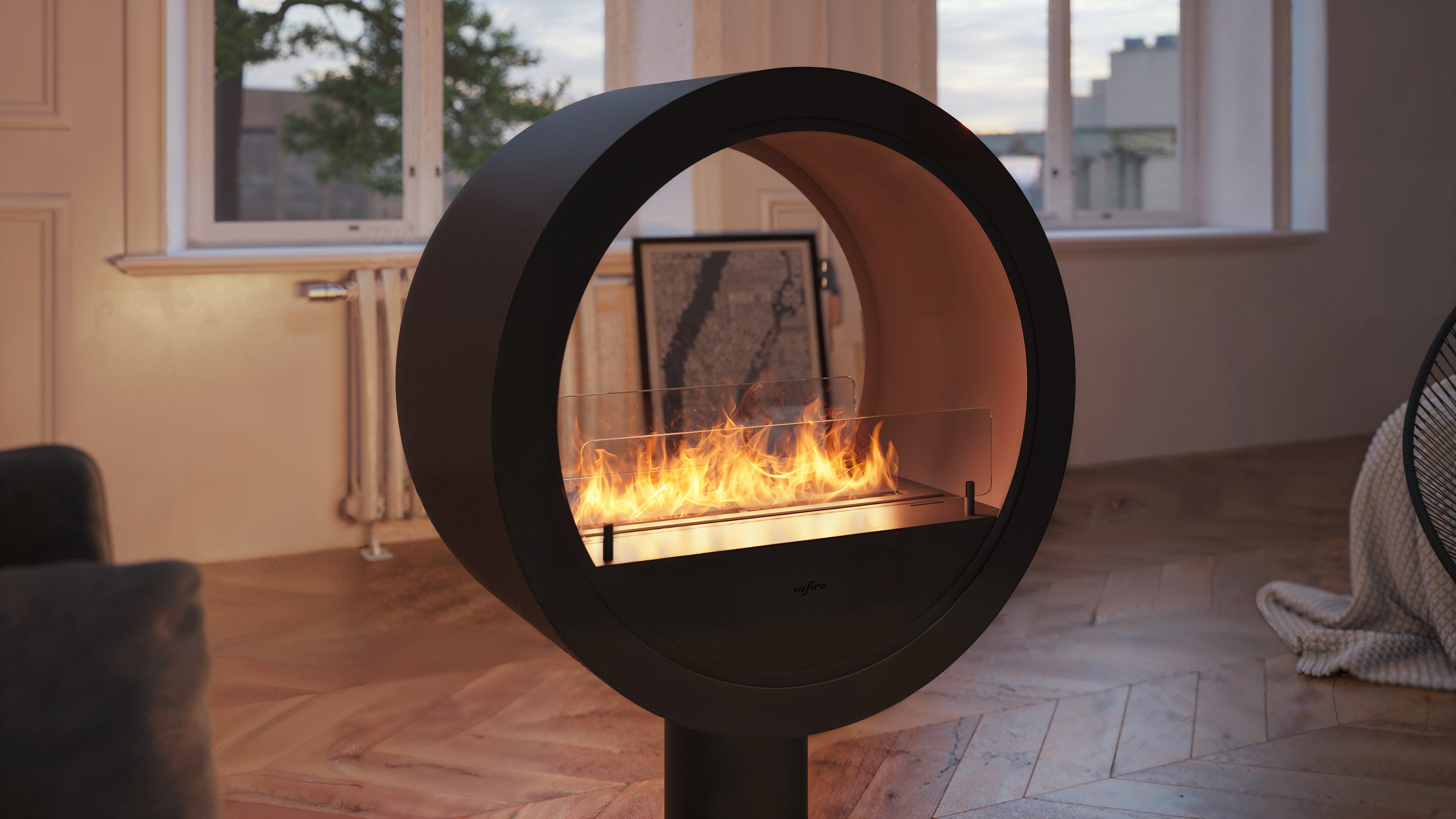 Infire Echtfeuer-Dekokamin Incyrcle 2-Side Stand Ethanolkamin, mit bis zu 2 KW Heizleistung, TÜV zertifiziert