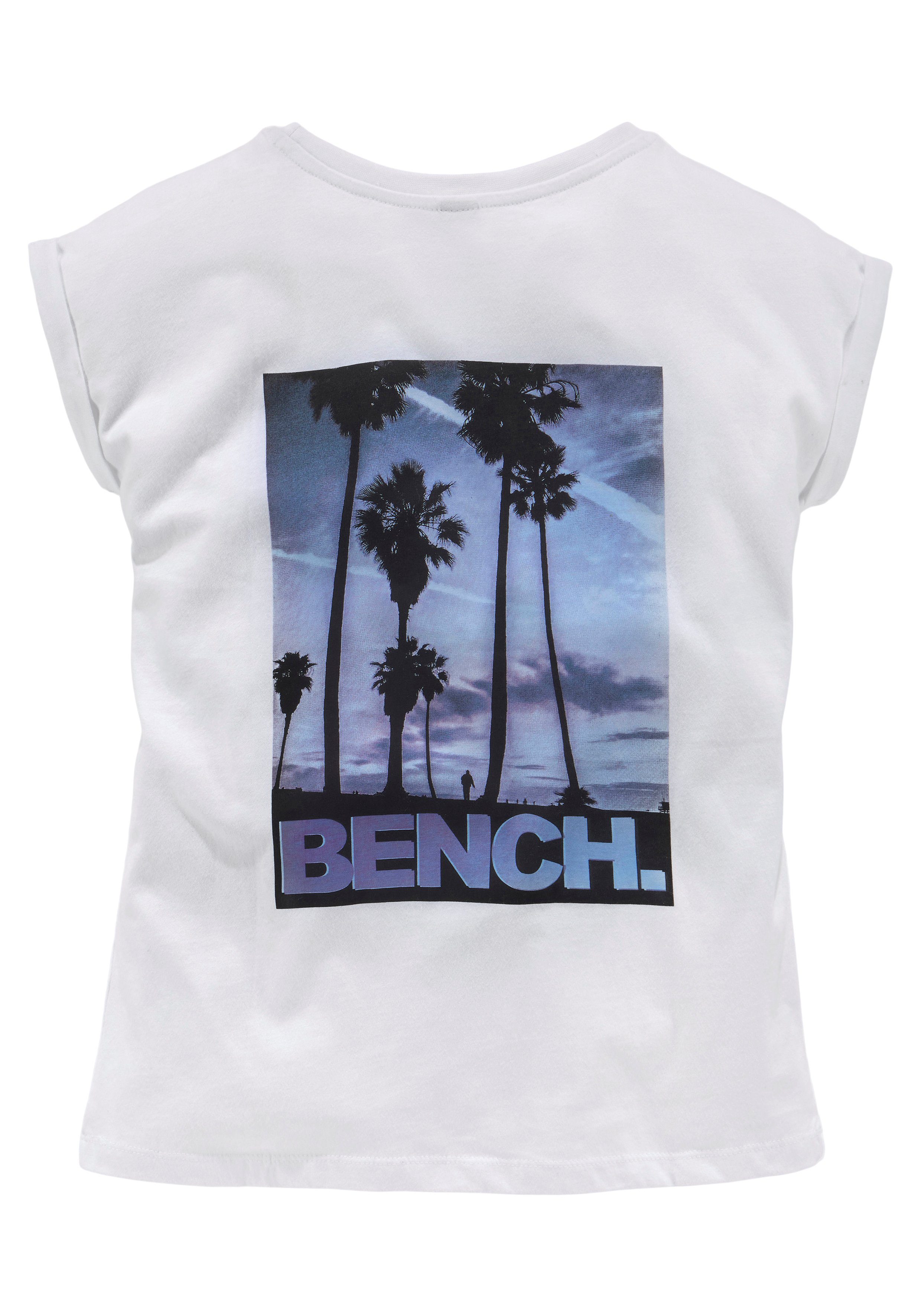 Fotodruck mit T-Shirt Bench.