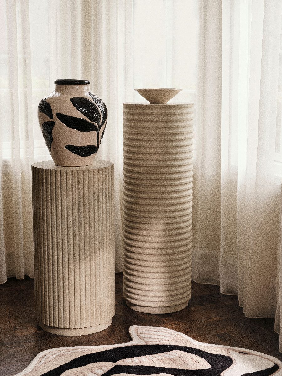 Broste Copenhagen Dekovase Herbert Vase black/rainy day grey 30cm (Vasen)