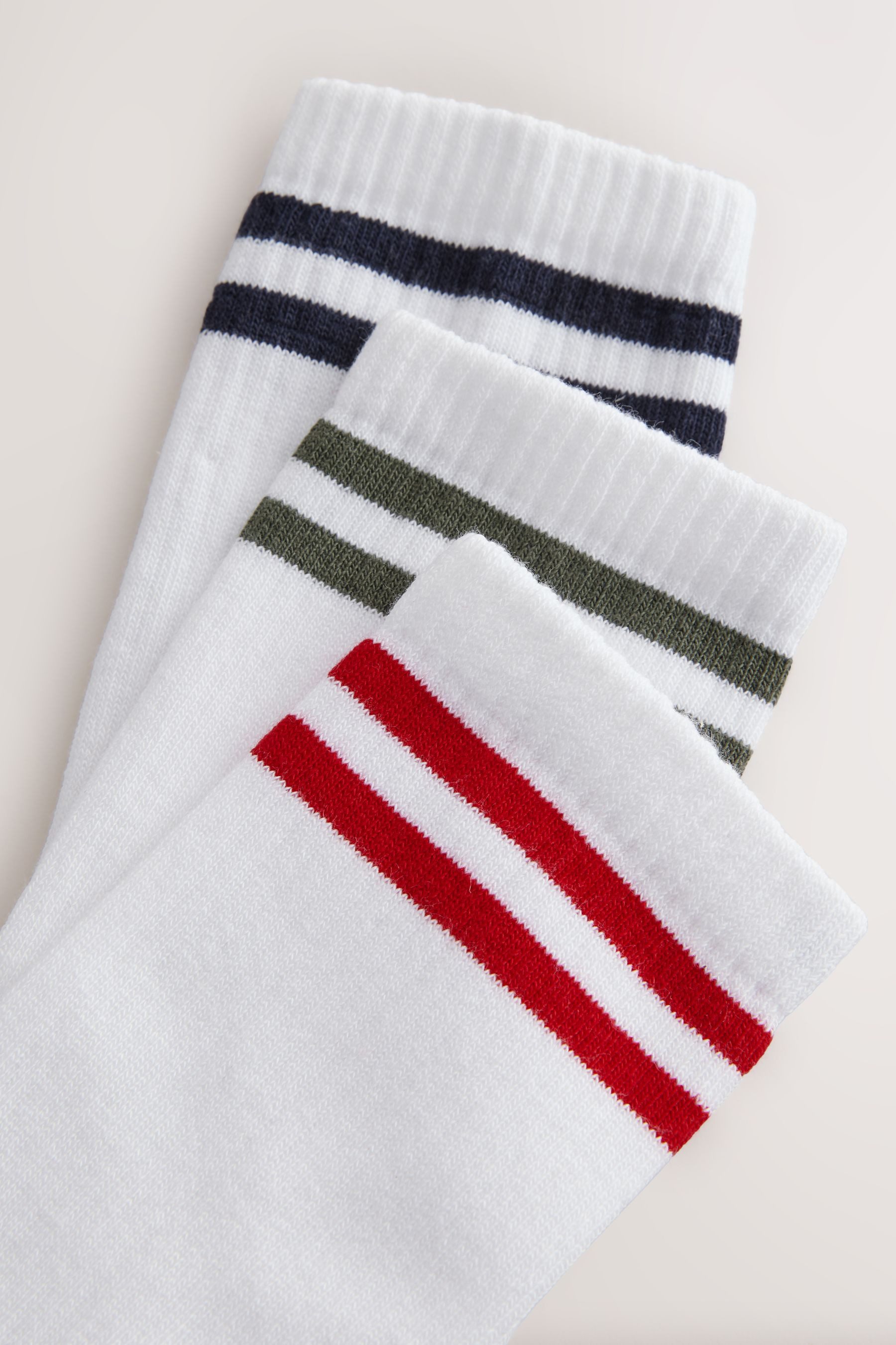 Next Kurzsocken Gerippte Sportsöckchen, Fußgewölbestütze, 3er-Pack günstig online kaufen